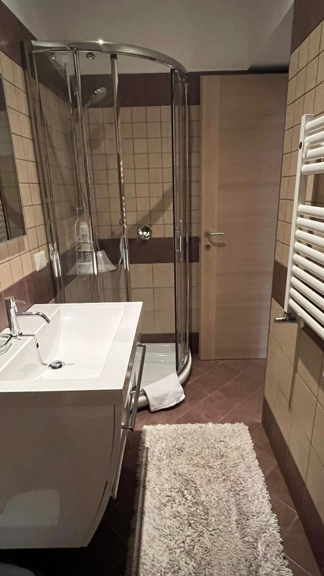 Flat 75 Sqm Sleeps 4 Popehs