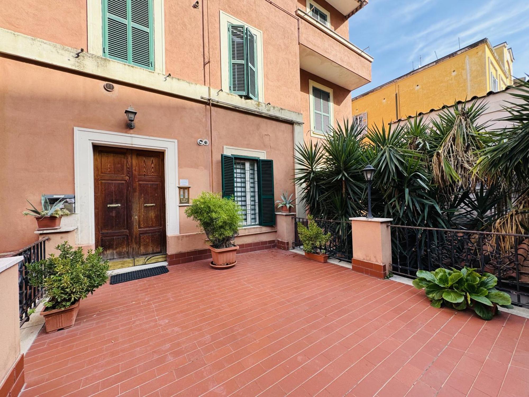 Apartment Trastevere Hill Colosseum *
