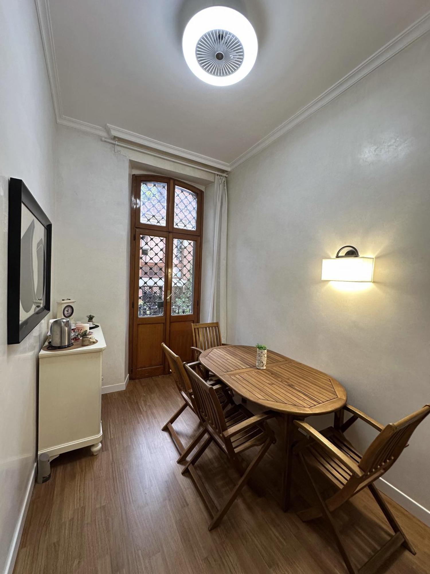 Femi Apartment *