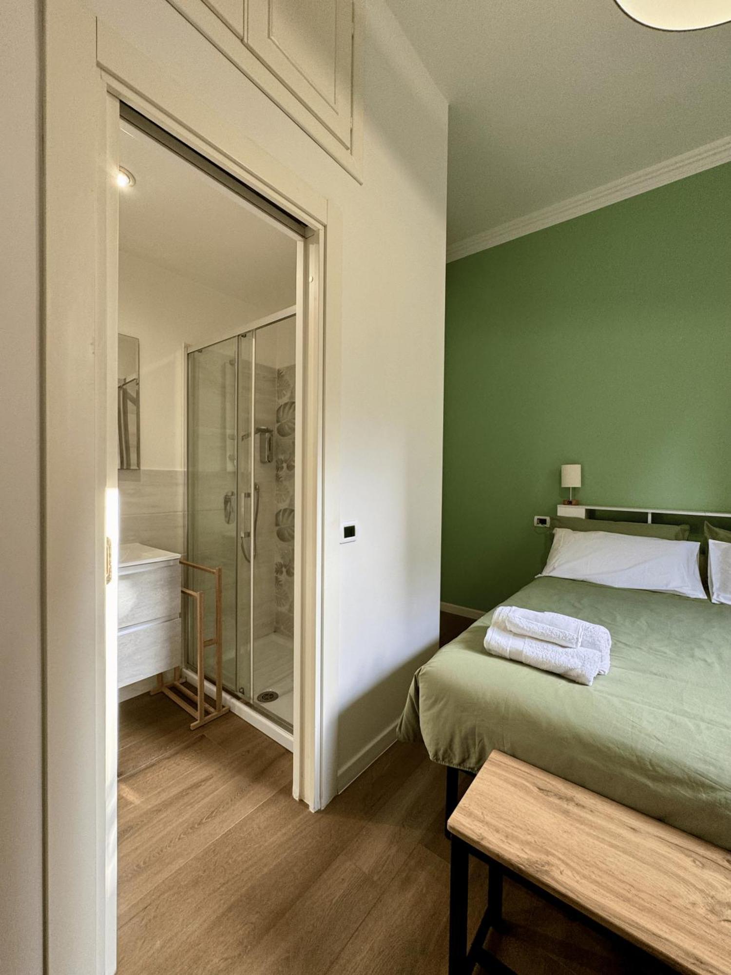 Trastevere Hill Colosseum Apartment Rome