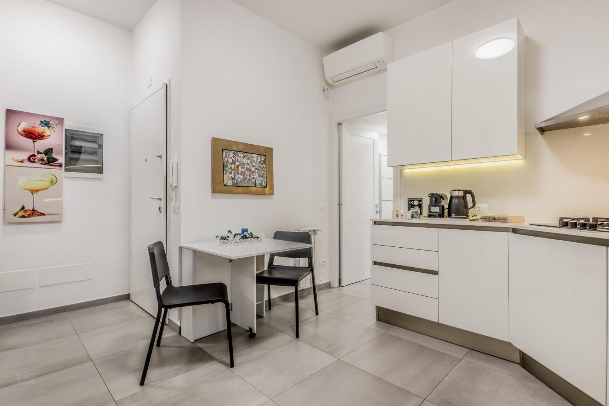Apartment White Living R-home