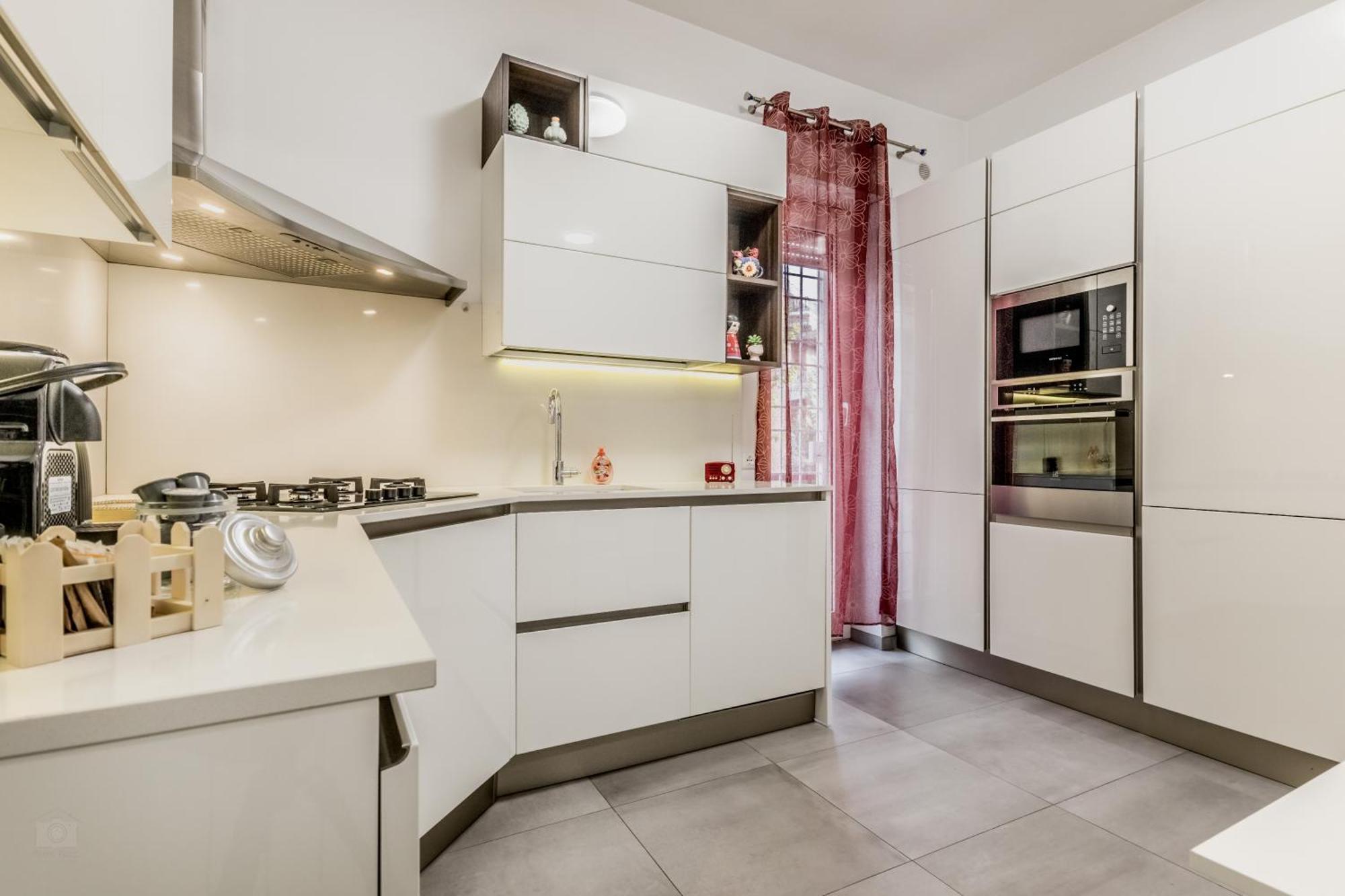 White Living R-home