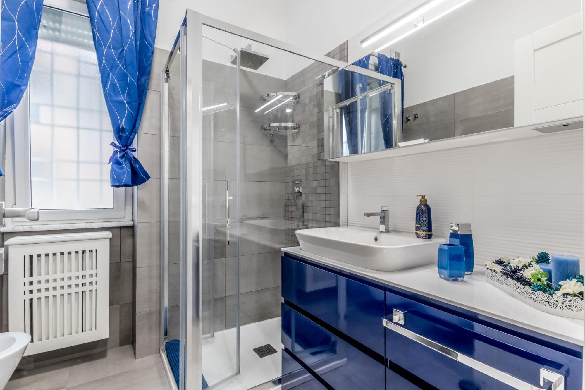 White Living R-home Rome