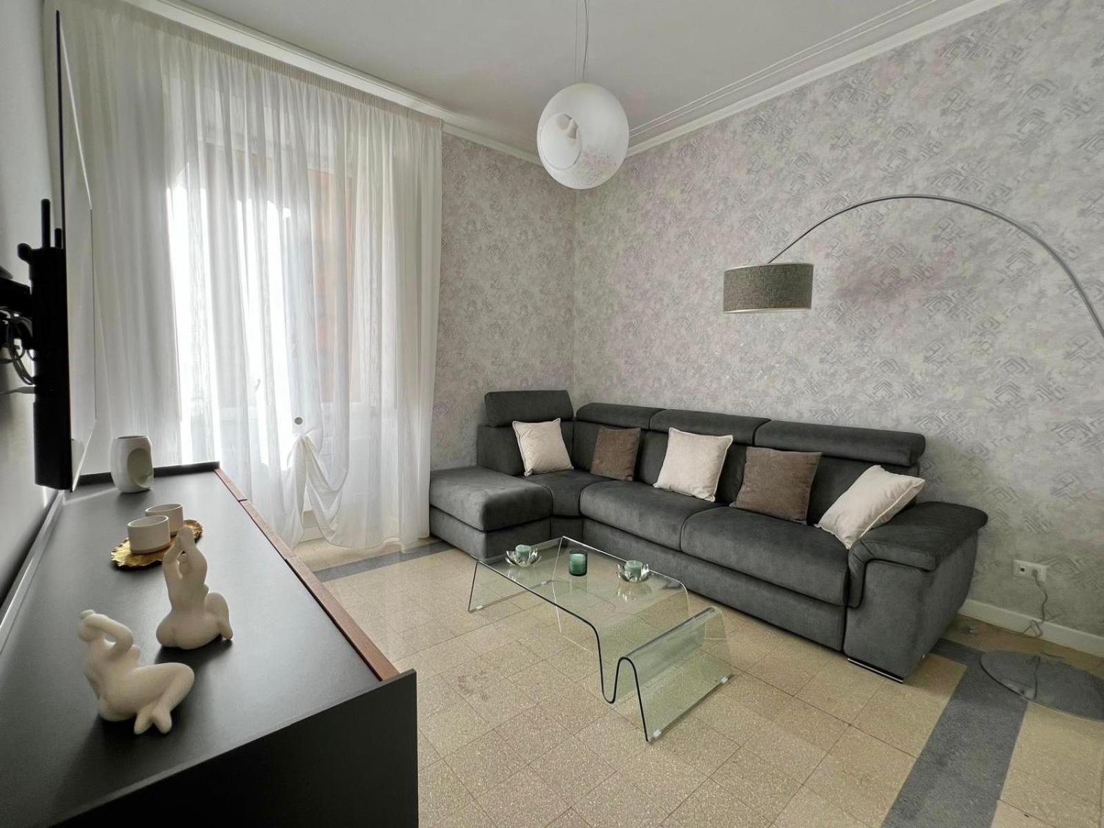 Domus Dolce - * Rome
