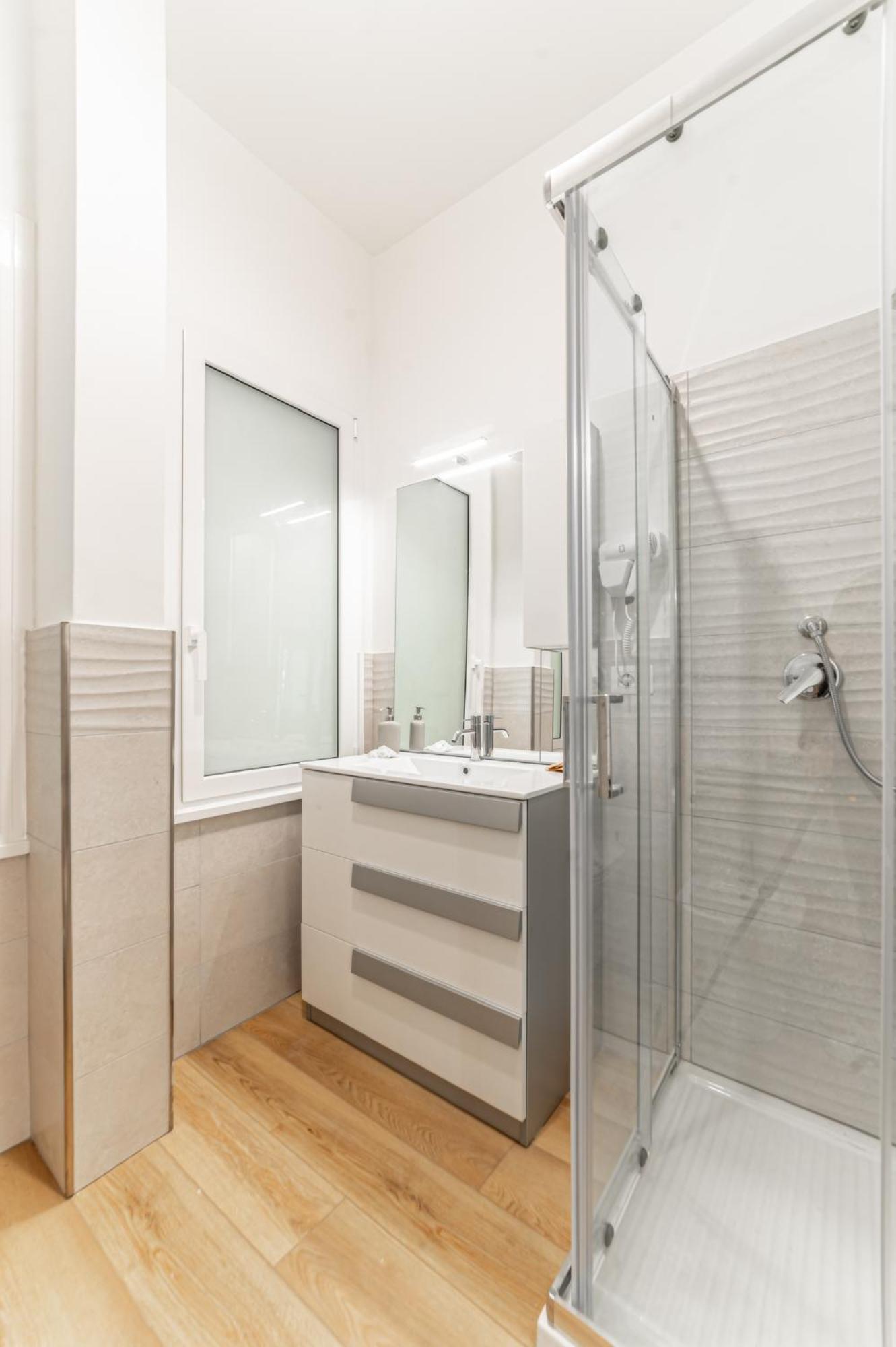 Lorena Cozy - Ospedale Gemelli - Wifi Guest house Rome