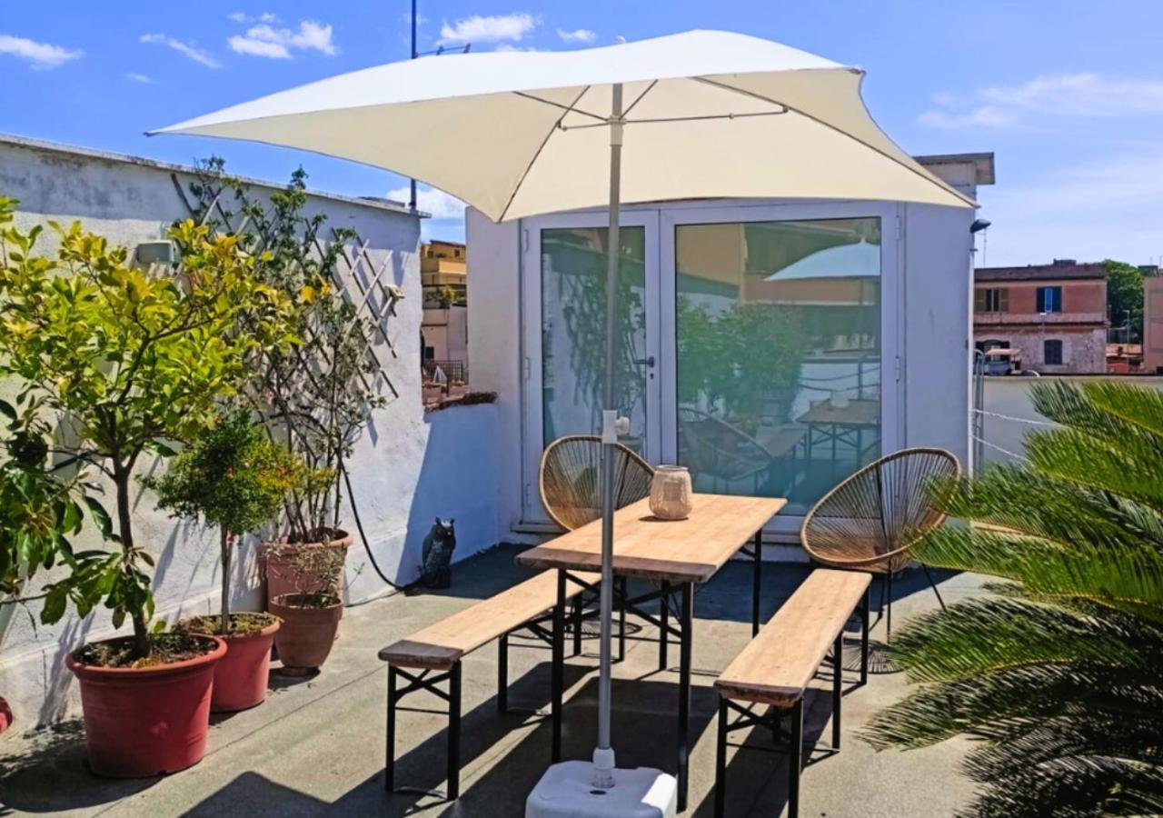 Terrazza Quintili - A Un Passo Dal Centro Di Hébergement de vacances Rome