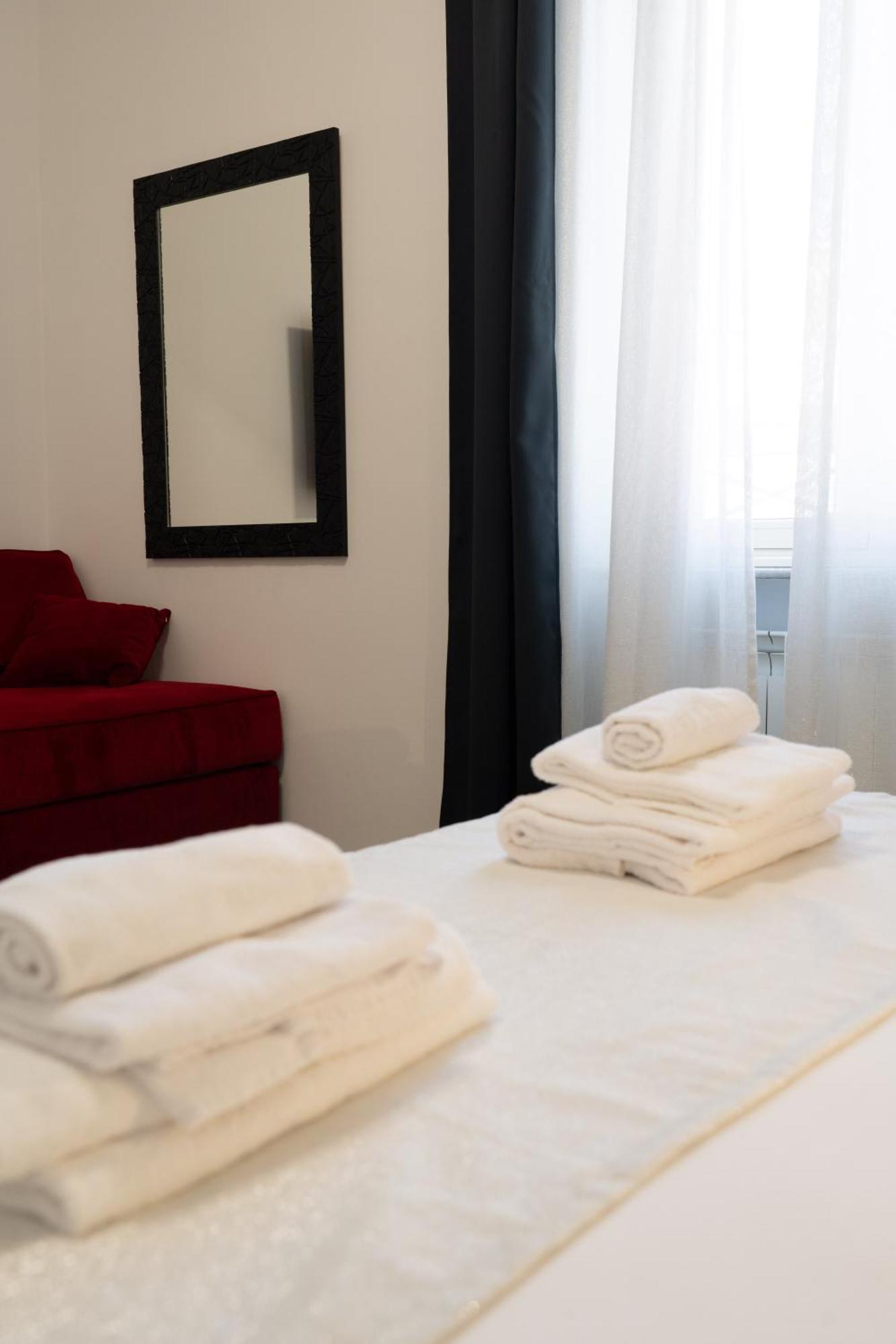 Couette-café Urbe Colosseo 2*