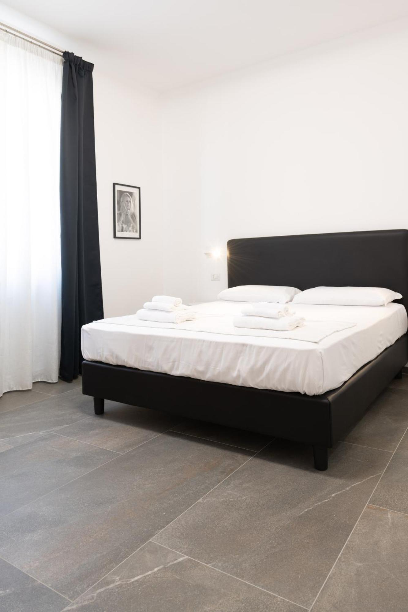 Couette-café Urbe Colosseo 2*