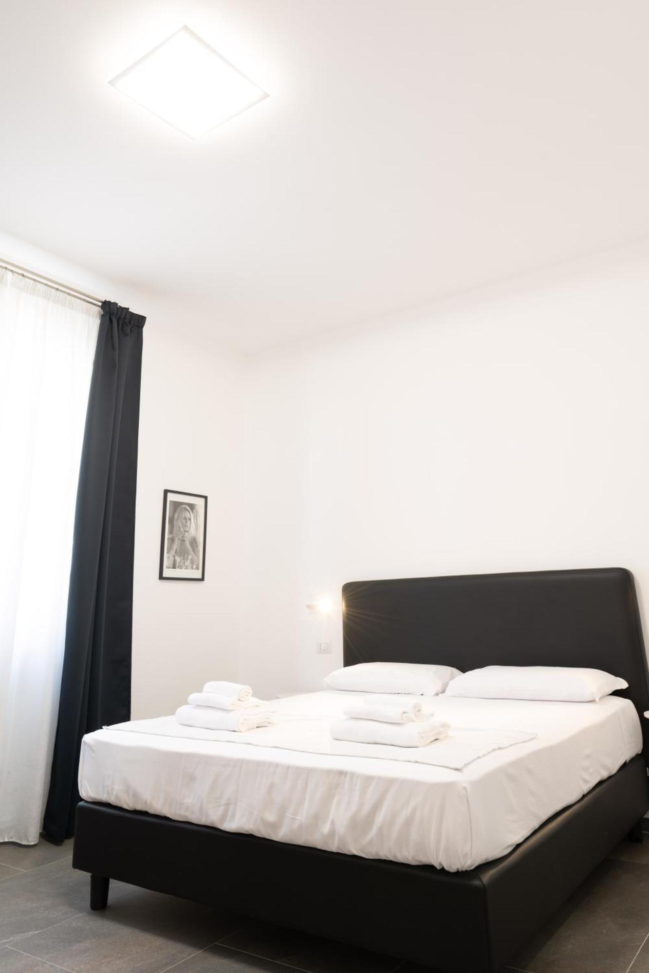 Couette-café Urbe Colosseo 2*