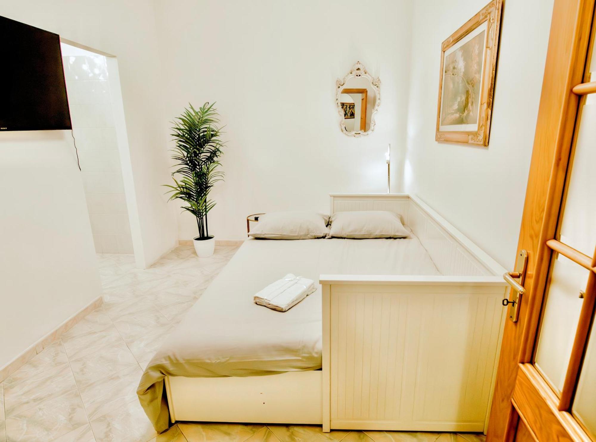 Golden Luxury - San Giovanni - 10 Min To Basilica Of San Giovanni - 25 Min To Colosseum Appartement