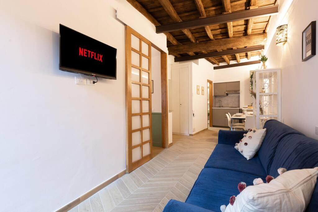 Apartment Historic Domus -100 Mt From The Colosseum And 1 Min Metro