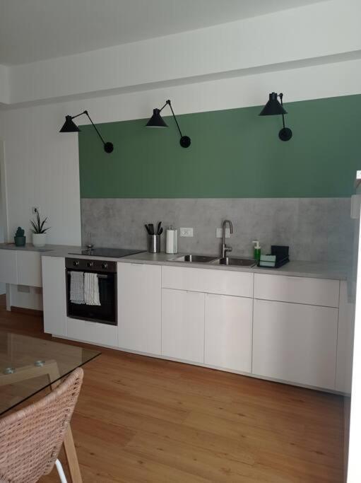 Flora Apartment *