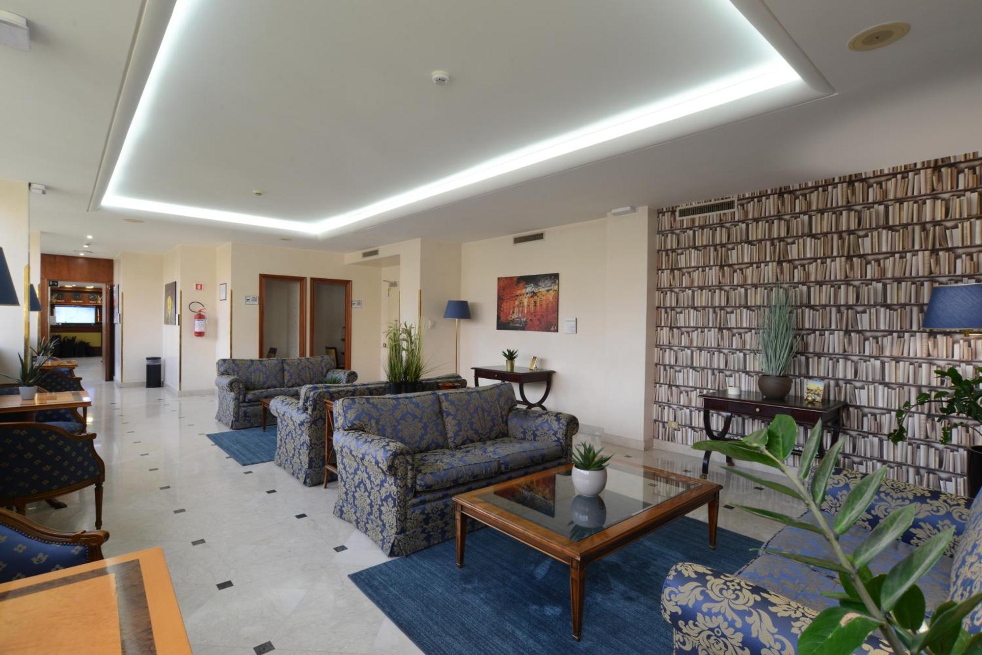Hotel The Brand 4*