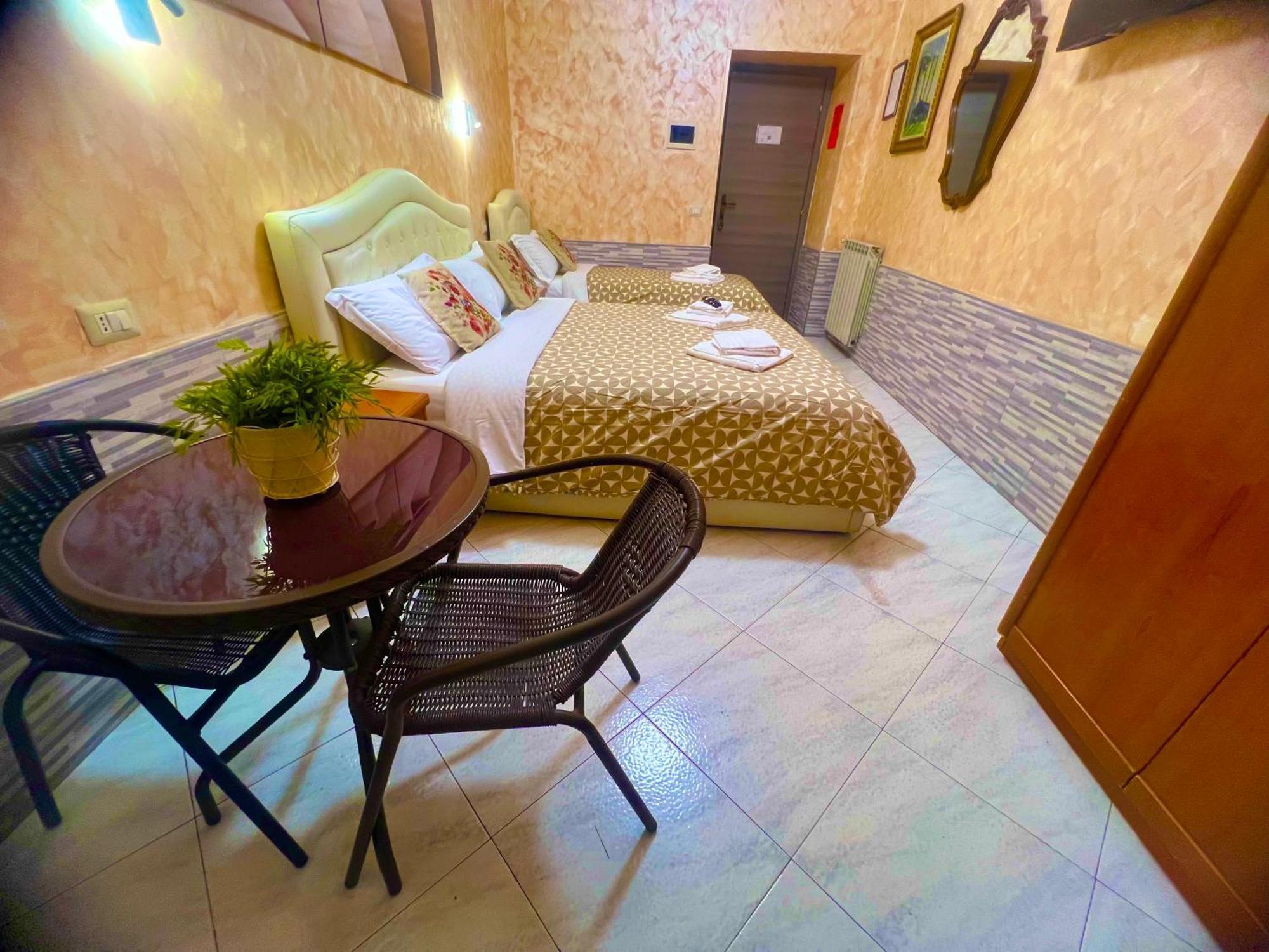 Relax On 2 - * Rome