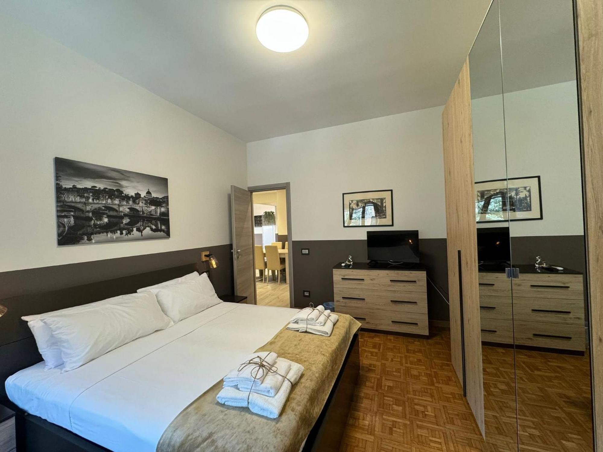 Laura's House In Alberone Apartamento *