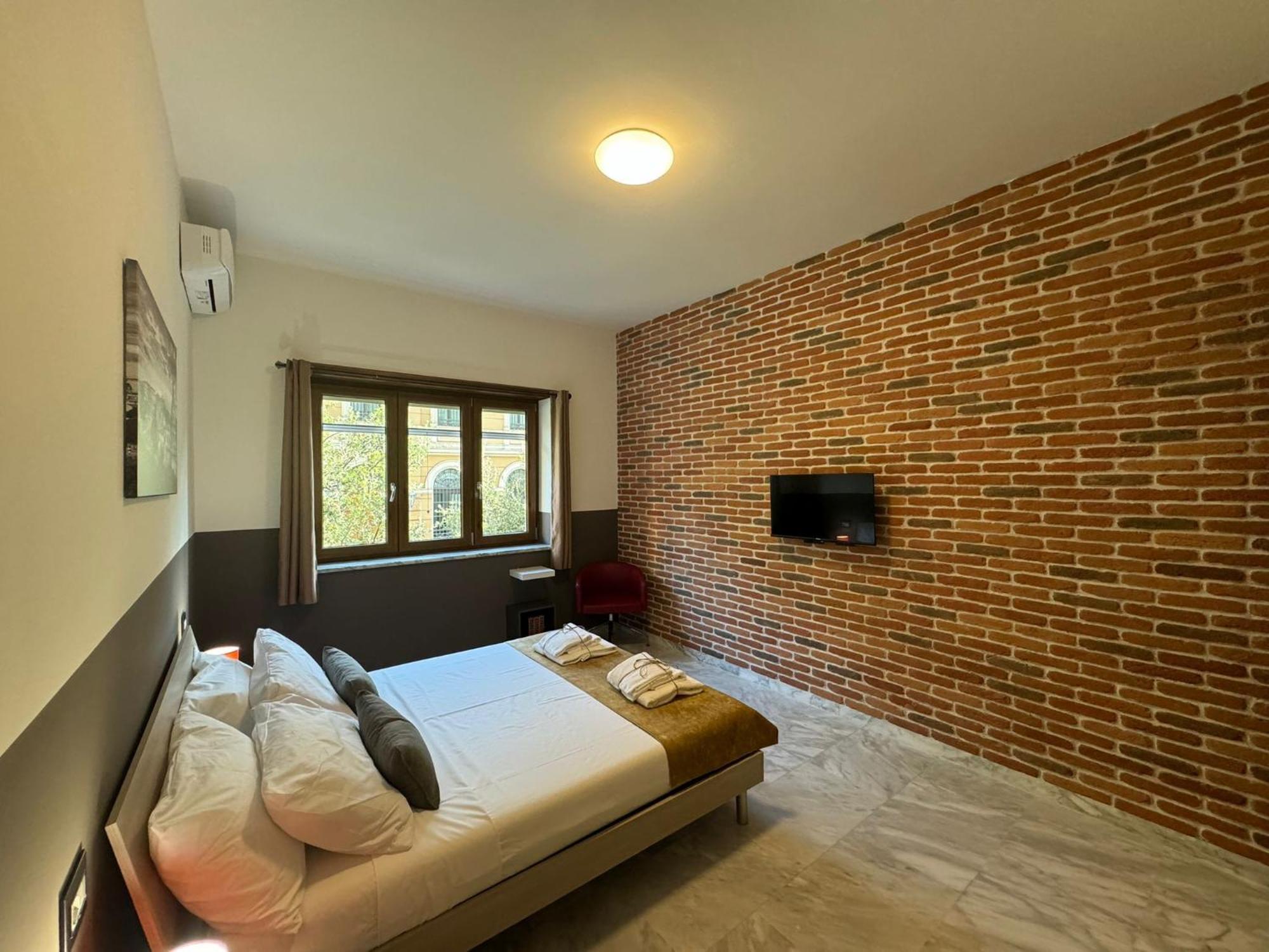 Laura's House In Alberone Apartamento *