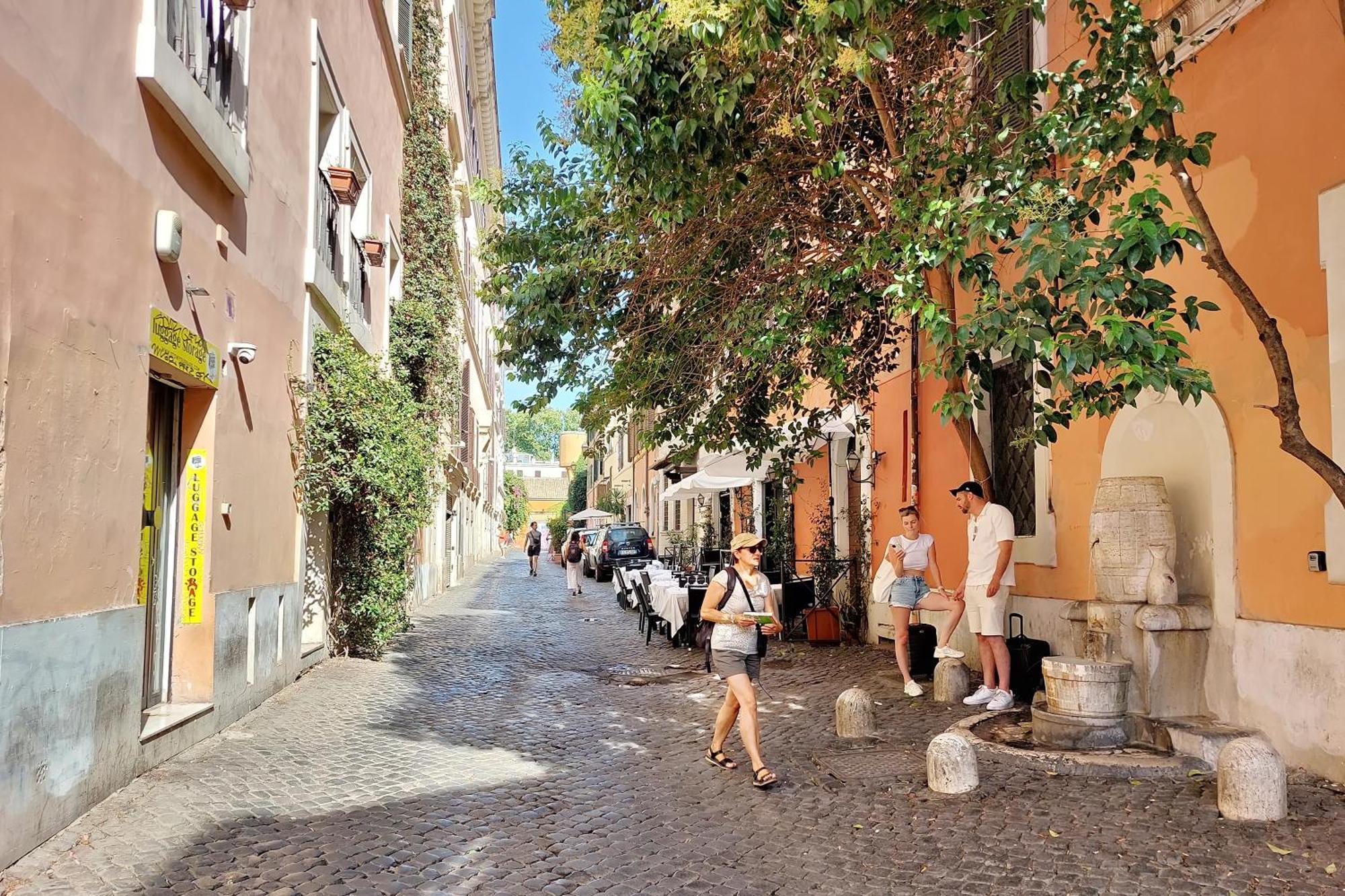 Trastevere Cisterna 4 Apartment *