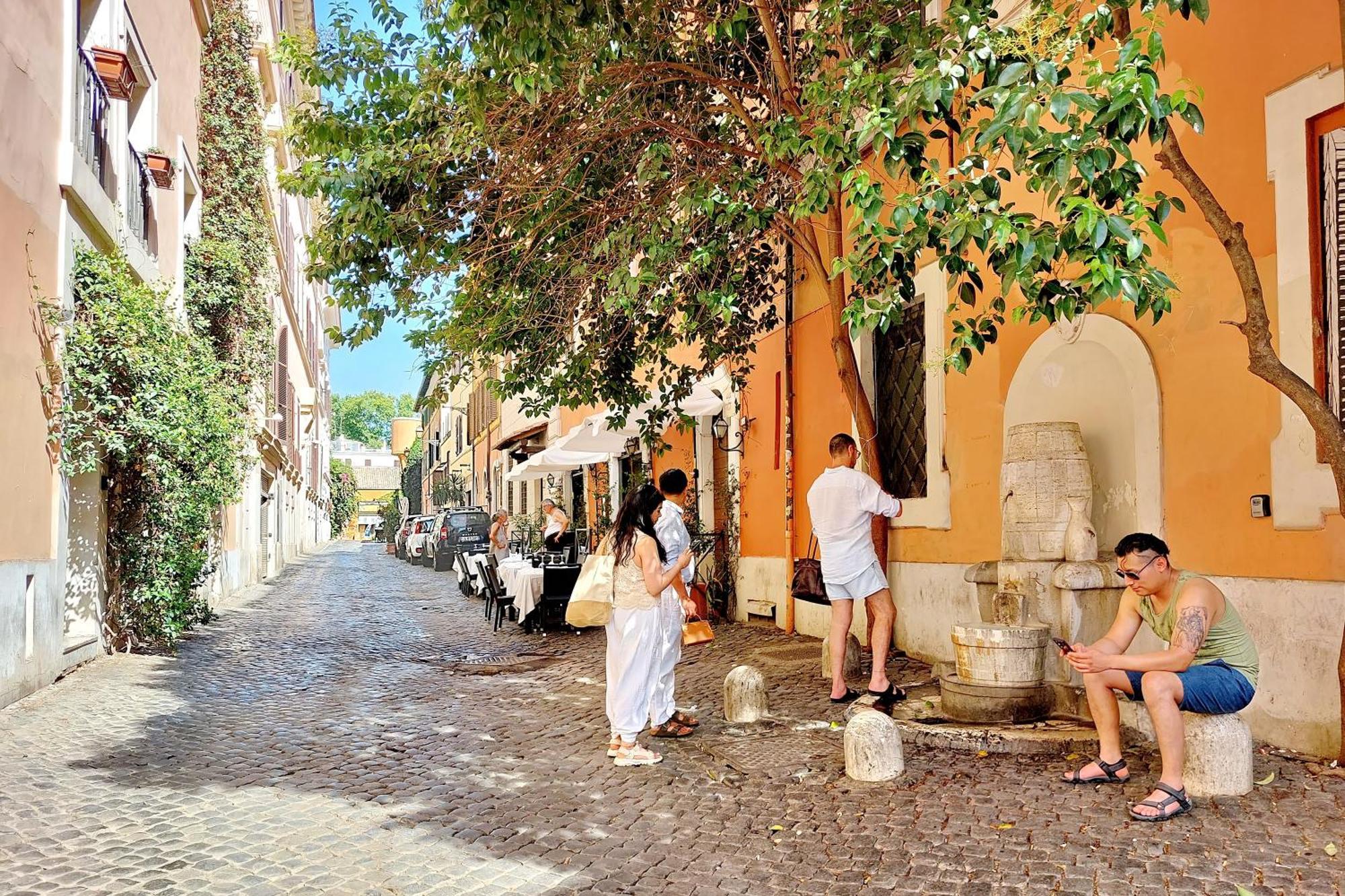 Trastevere Cisterna 4 *