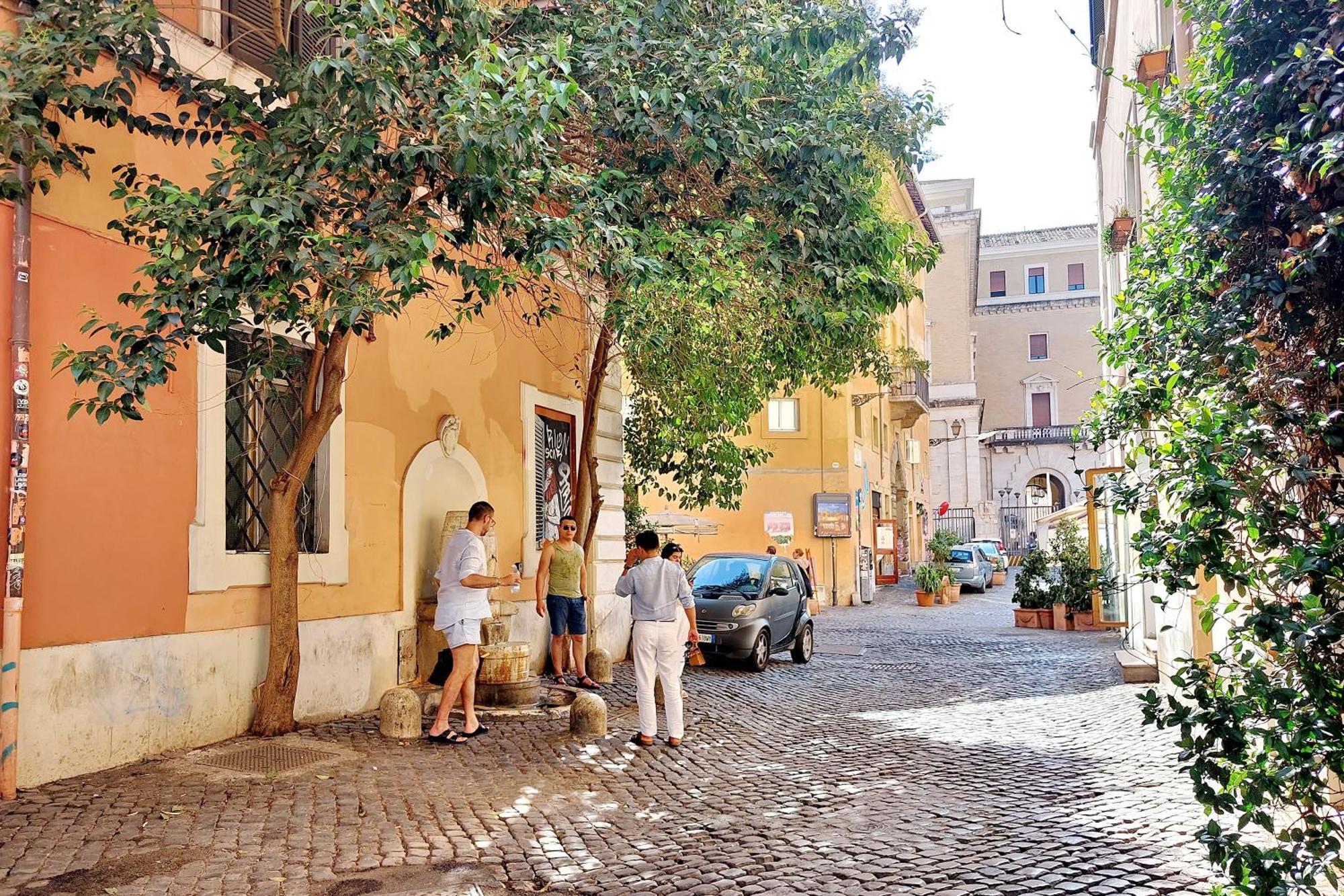 Trastevere Cisterna 4 * Rome