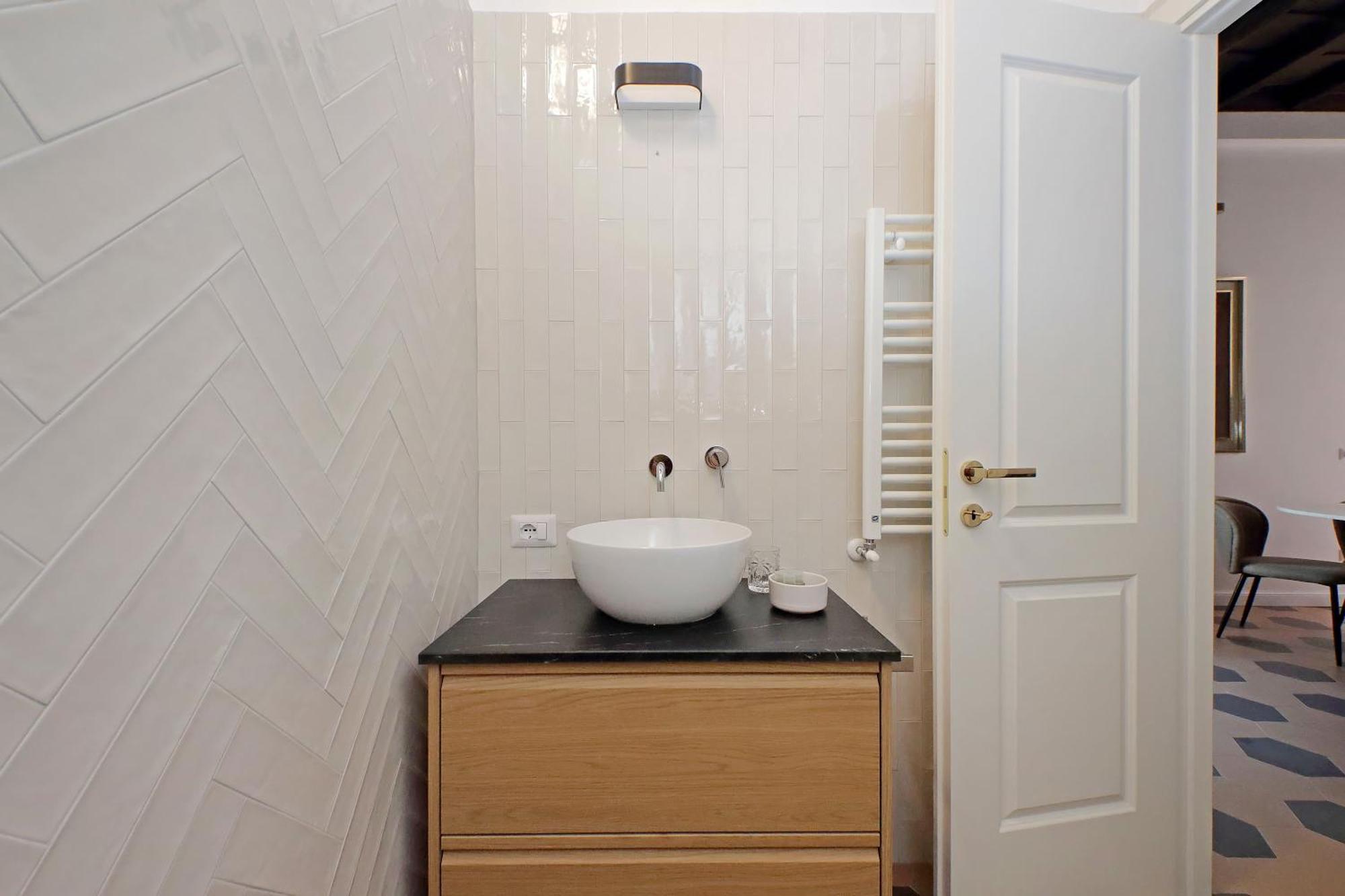 Trastevere Cisterna 4 *