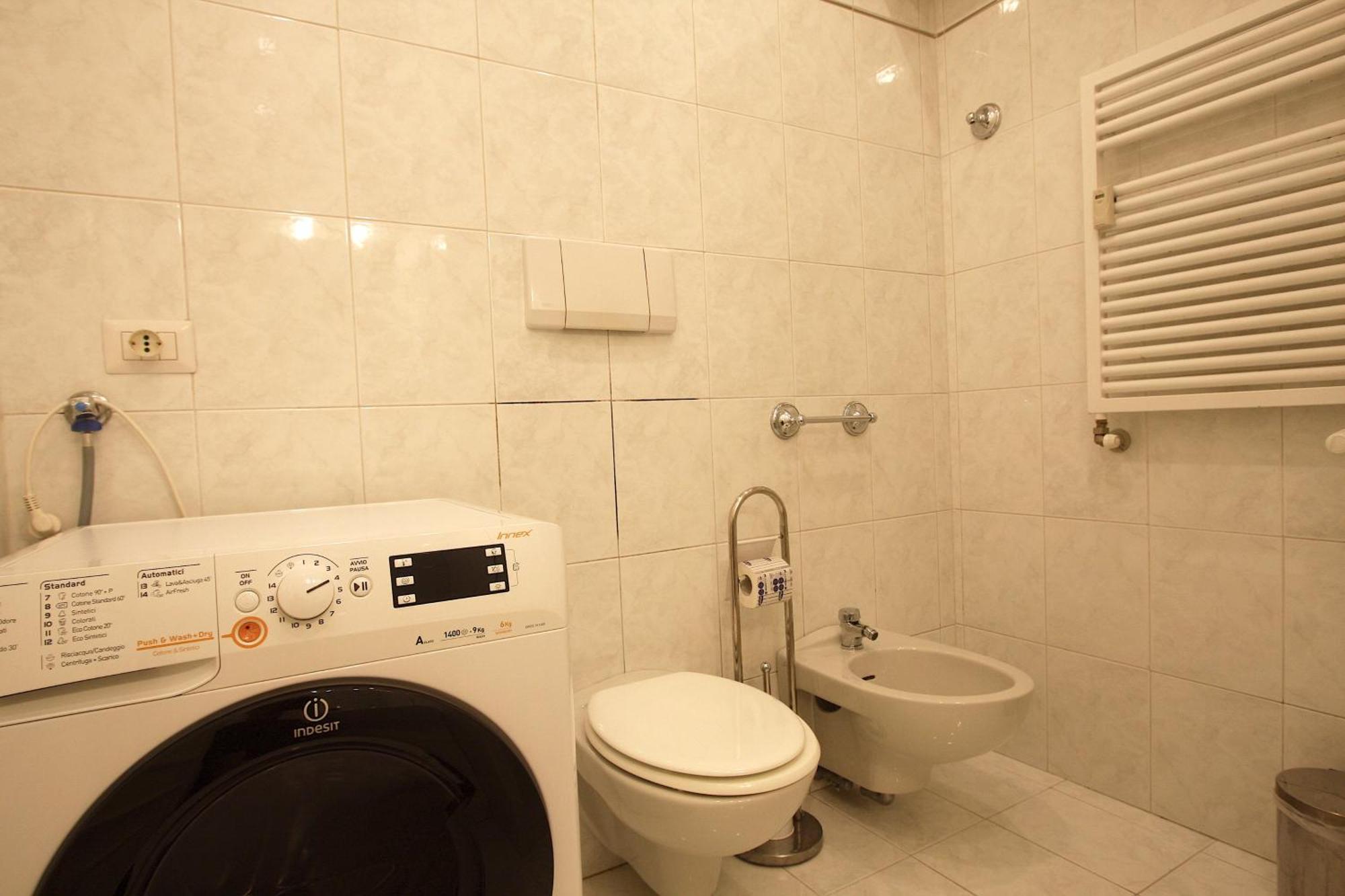 Lovely In Campo De Fiori Apartment