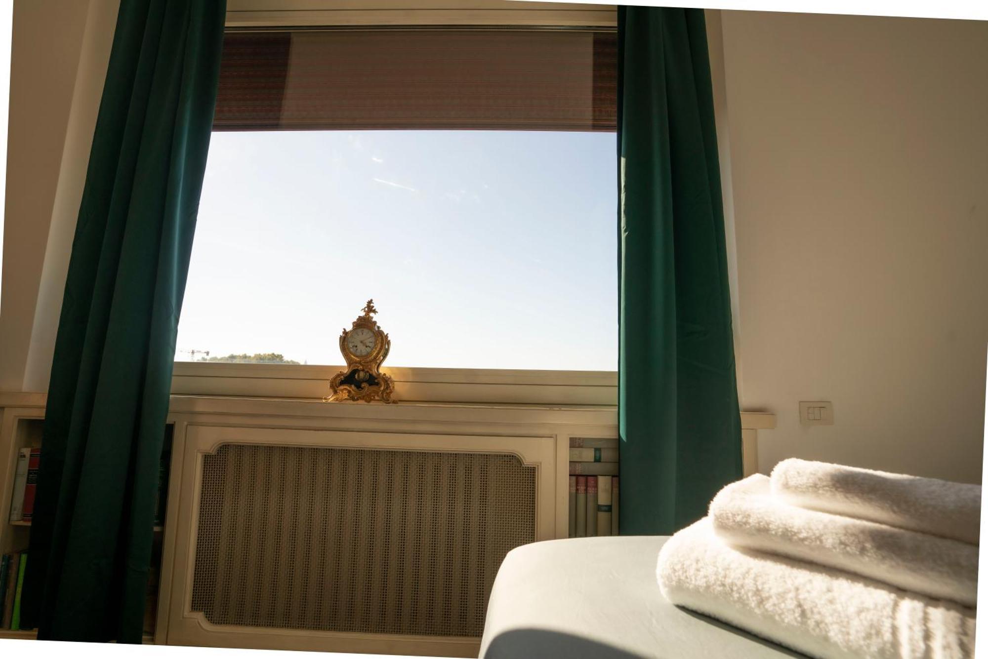 Bed & Breakfast Terrazza Urania - Penthouse Terrace With 360 View Of Rome