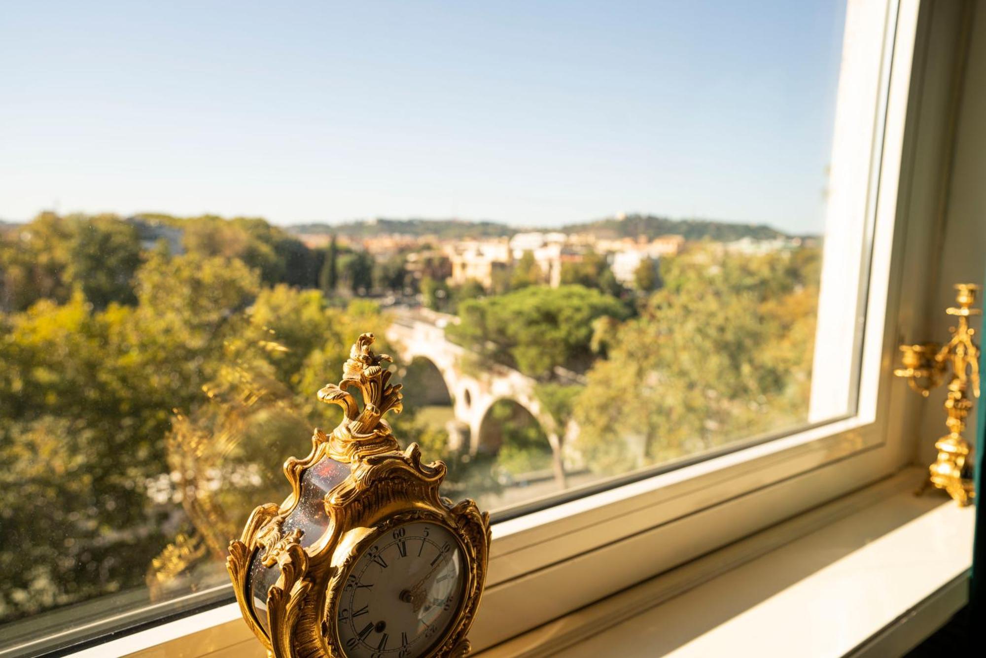 Terrazza Urania - Penthouse Terrace With 360 View Of Bed & Breakfast Rome