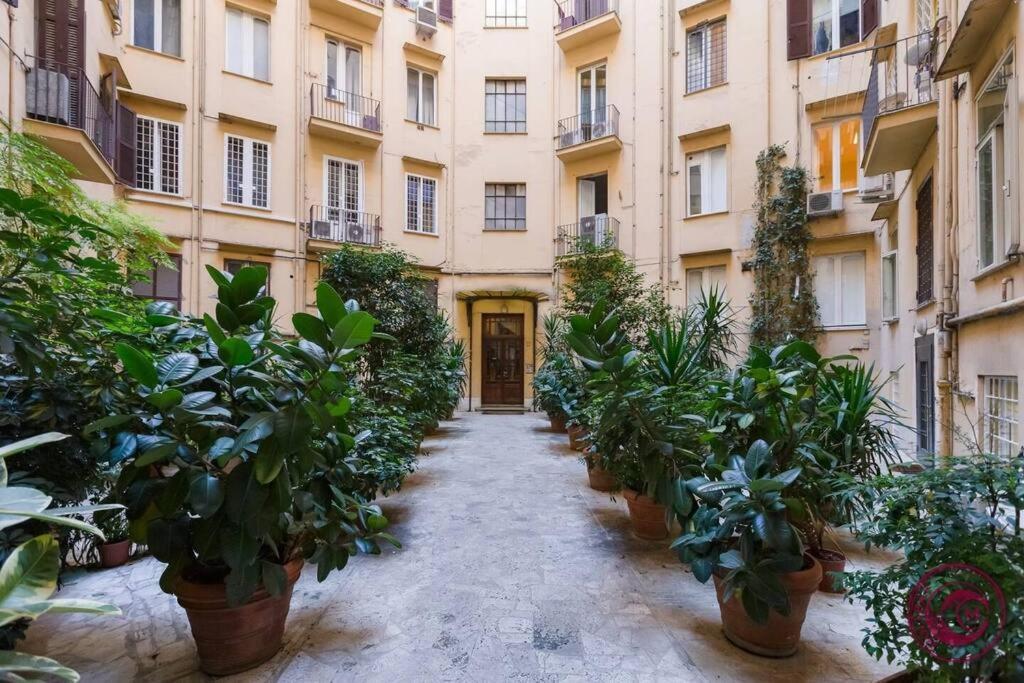 C M Castel Sant'angelo Apartment