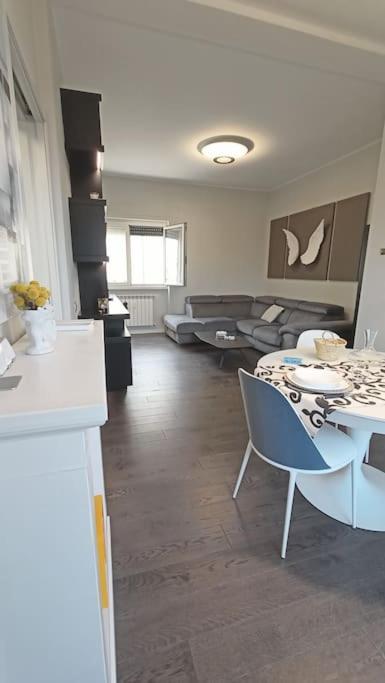 Appartement Elegant Metro A - By Openroma *