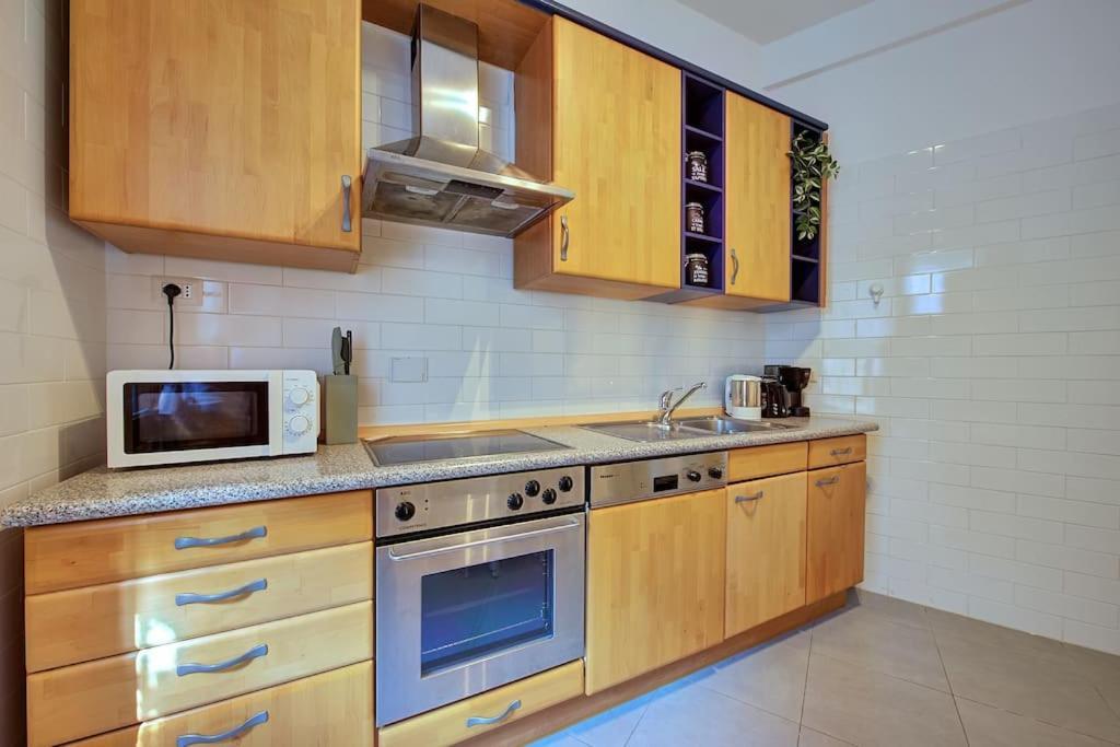 Apartment Per Gruppi In Zona Pamphili Rome