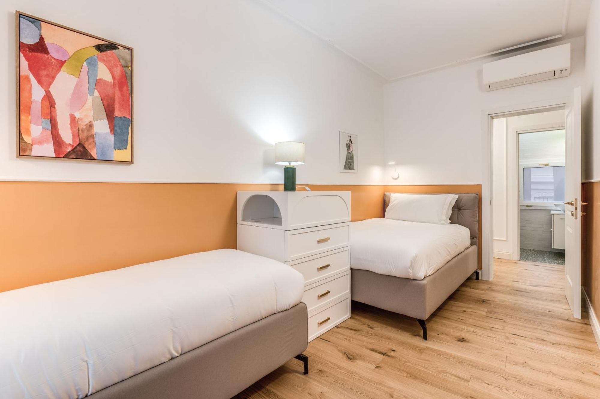 Silent 2 Bdrm Heart Of Trastevere Apartment Rome