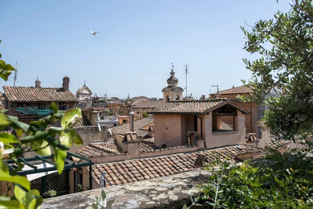 Exclusive Views From A Sunny Attic Apartment! Apartment Rome