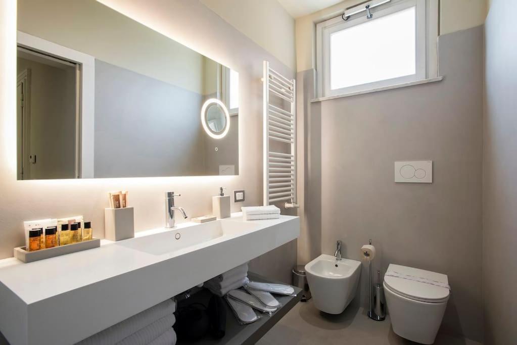 Exclusive Views From A Sunny Attic Apartment! Rome