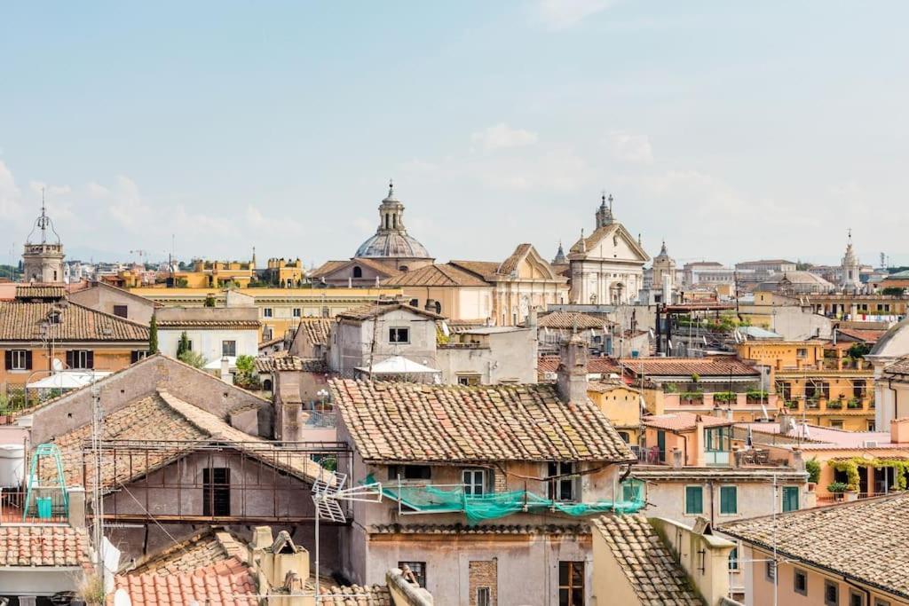 Exclusive Views From A Sunny Attic Apartment! Rome
