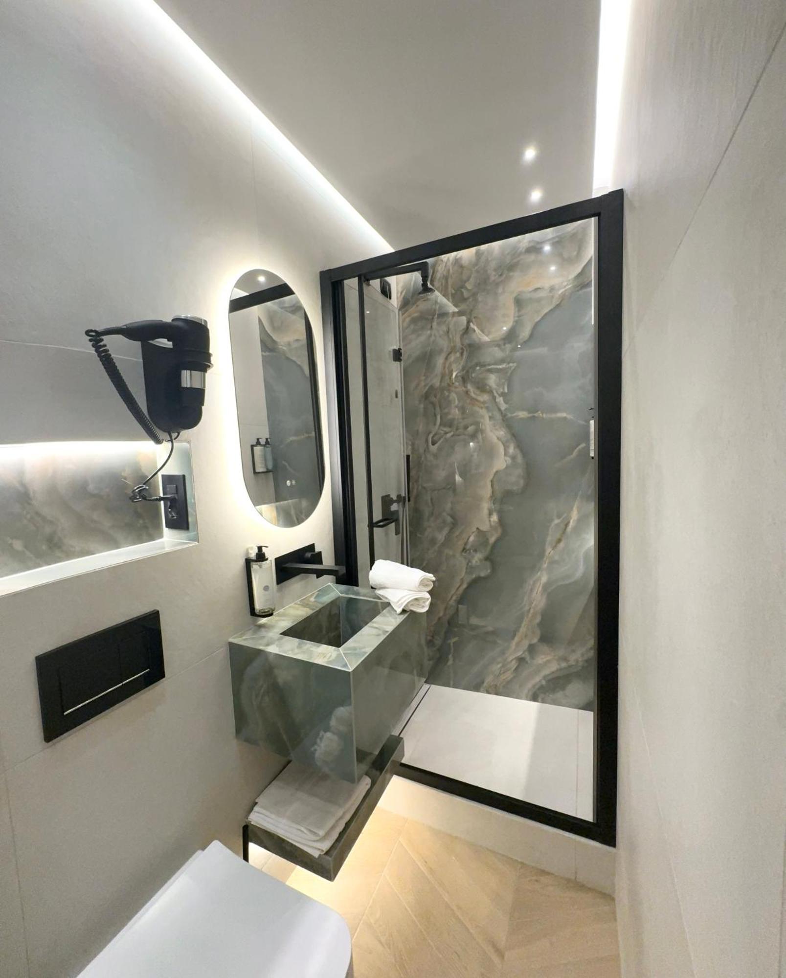 Luxury 56 Guest house