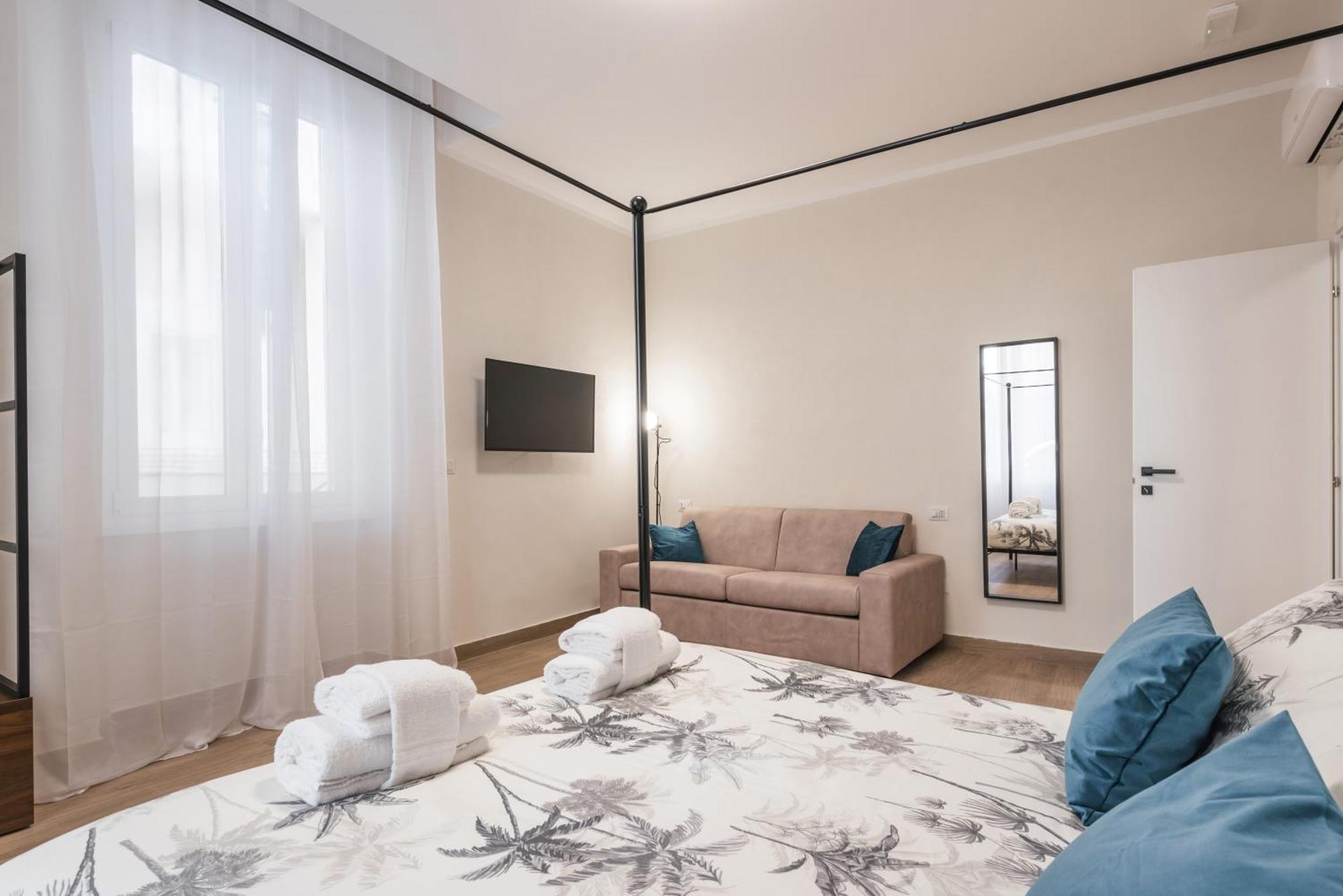 C1 Class Apartments, 2 Delux, Max 6 Persone Distante 15 Minuti A Piedi Da Fontana Di Trevi *