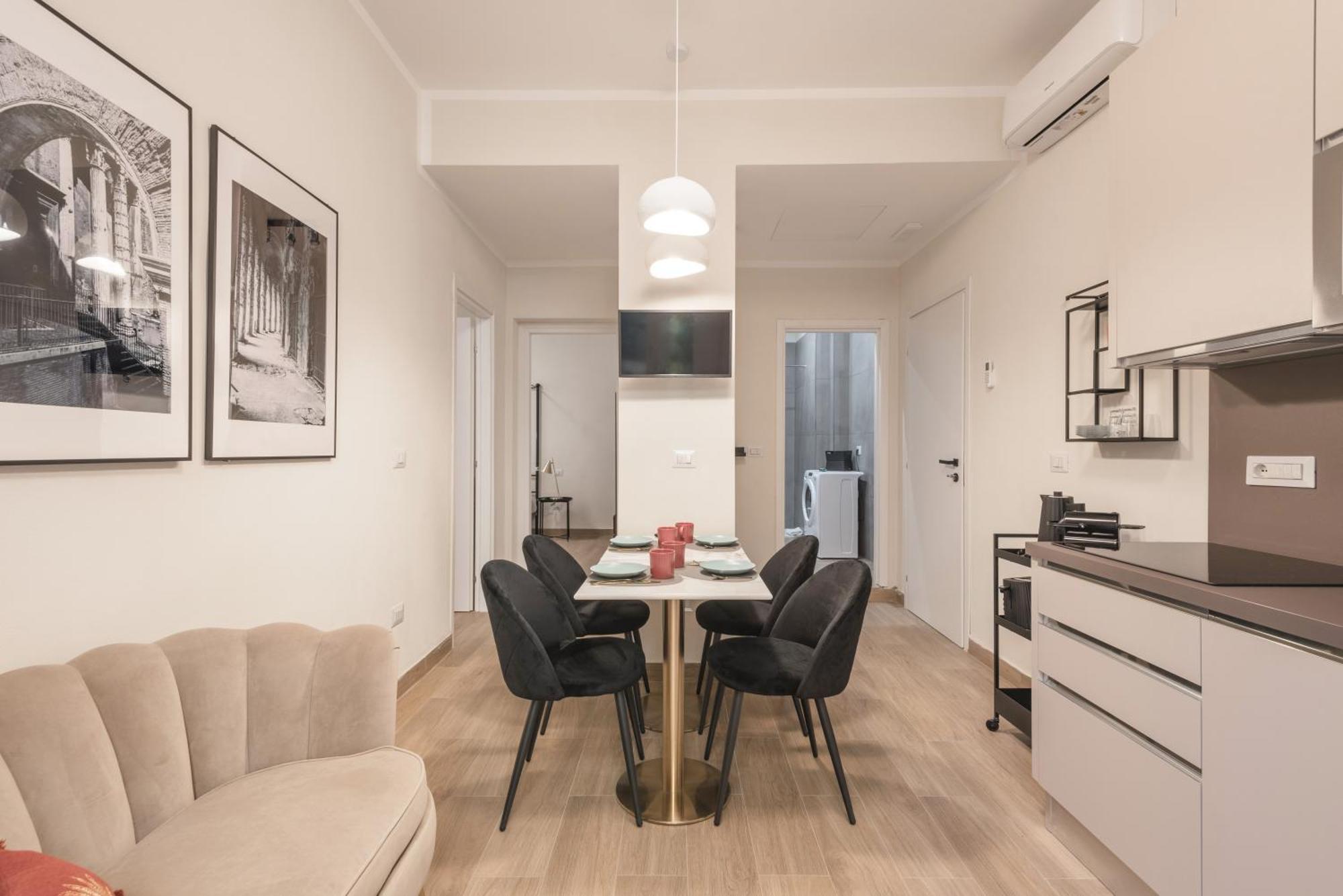 C1 Class Apartments, 2 Delux, Max 6 Persone Distante 15 Minuti A Piedi Da Fontana Di Trevi * Roma