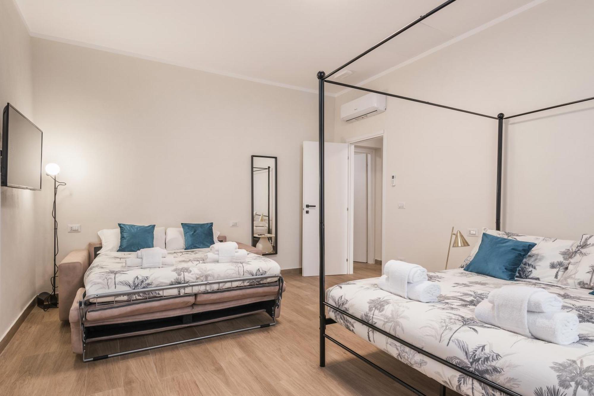 C1 Class Apartments, 2 Delux, Max 6 Persone Distante 15 Minuti A Piedi Da Fontana Di Trevi *