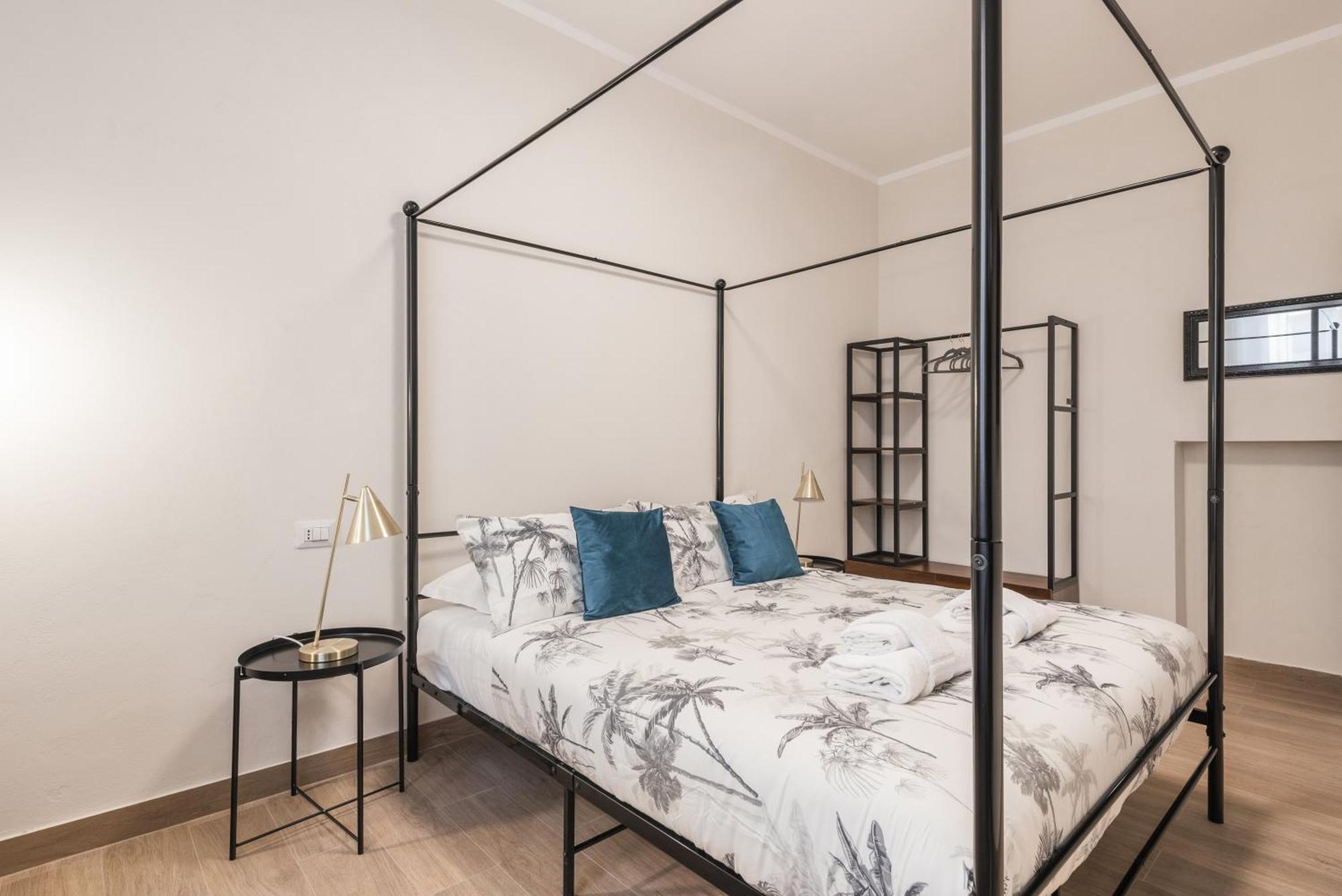 C1 Class Apartments, 2 Delux, Max 6 Persone Distante 15 Minuti A Piedi Da Fontana Di Trevi * Roma