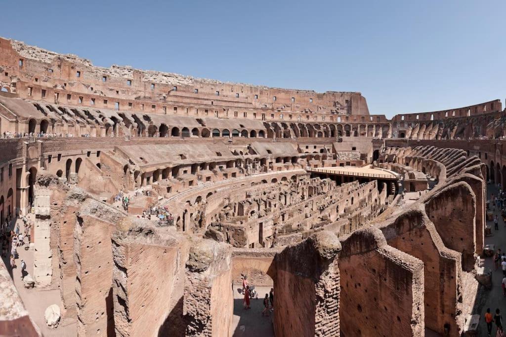 Gladiators At The Colosseum - Classrome27 Holiday home Rome