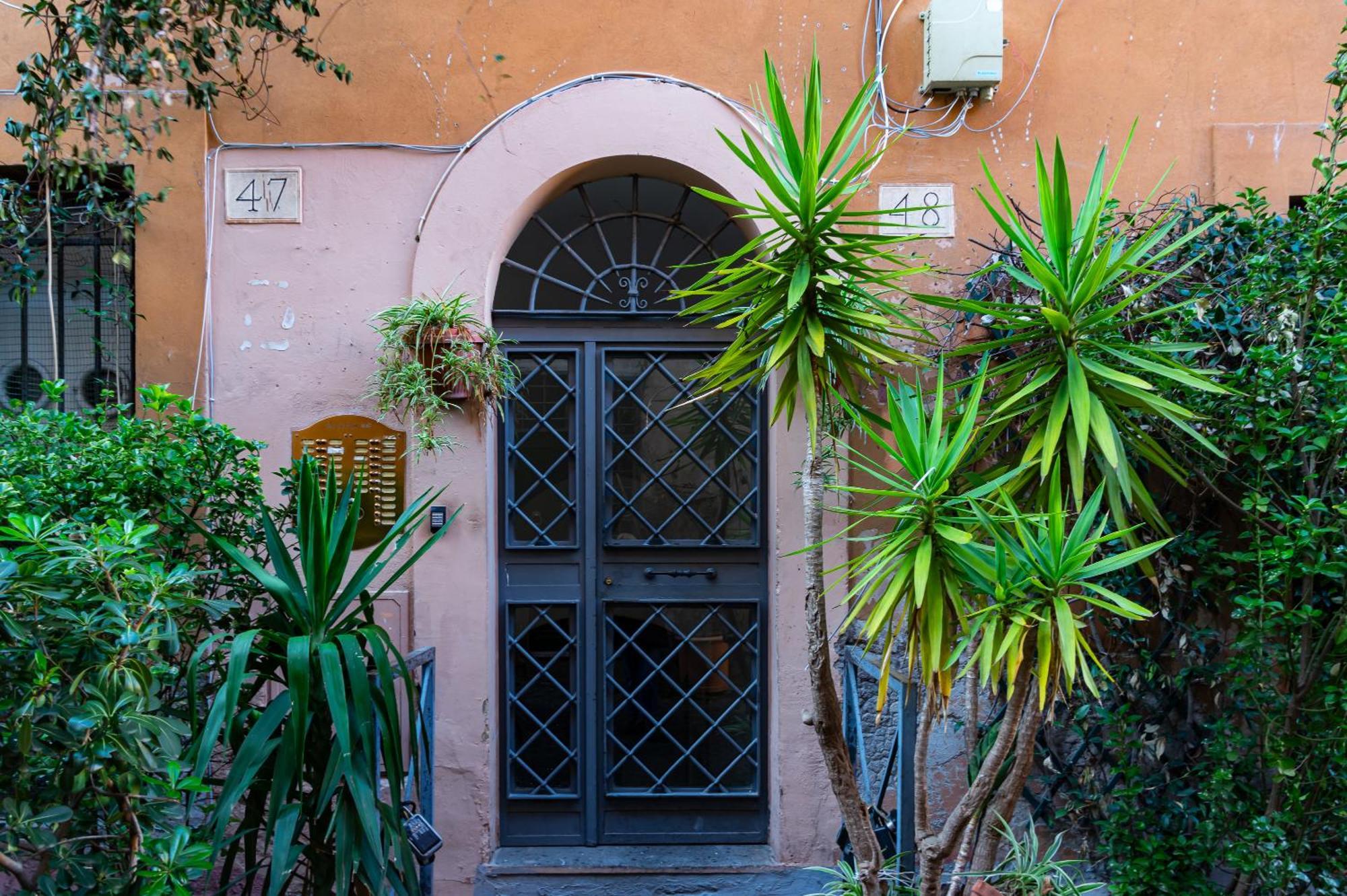 The Hive - In Trastevere * Rome