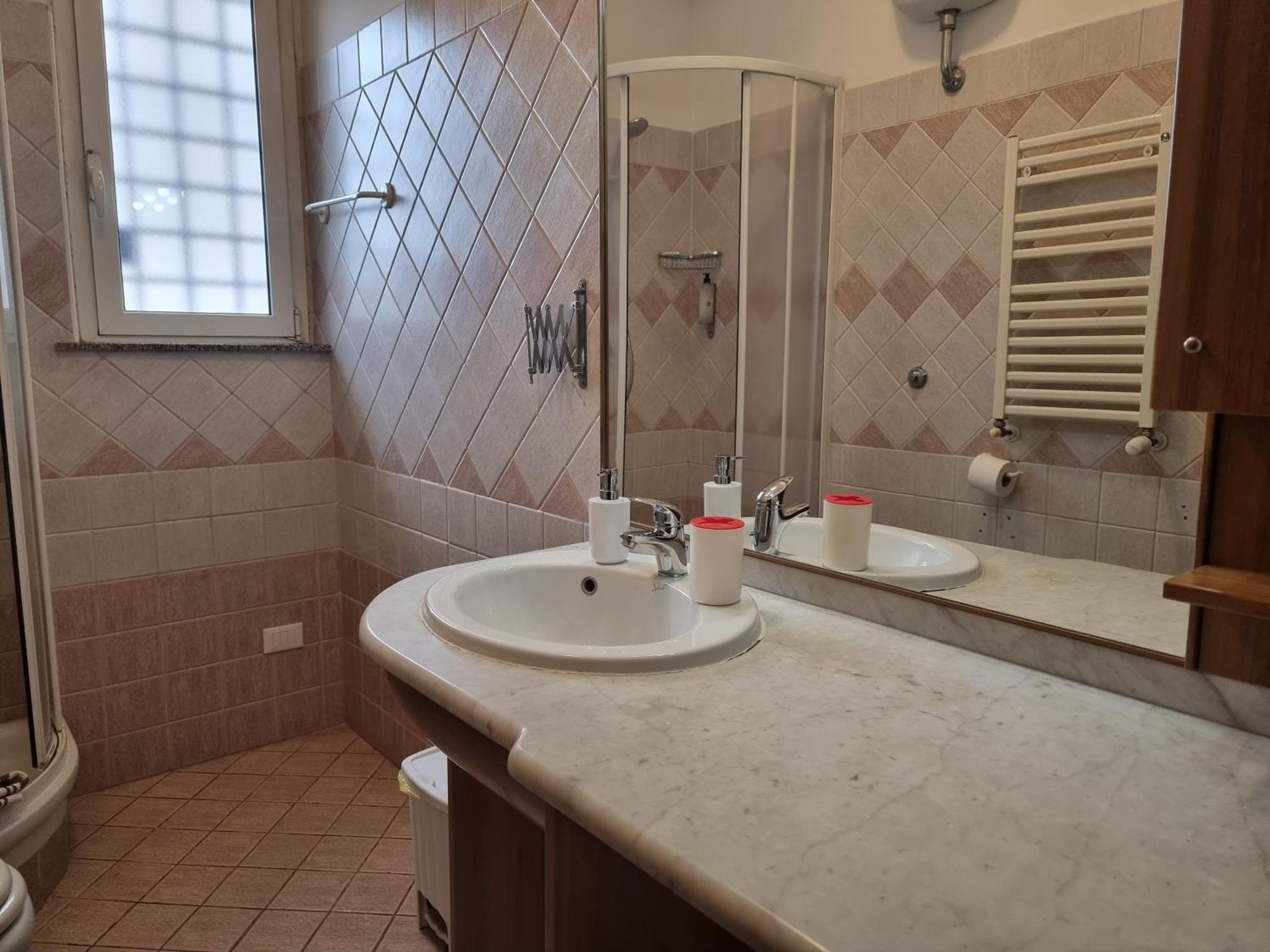 Domi 10 Apartment, Stazione Termini, Via Curtatone 12 Apartment