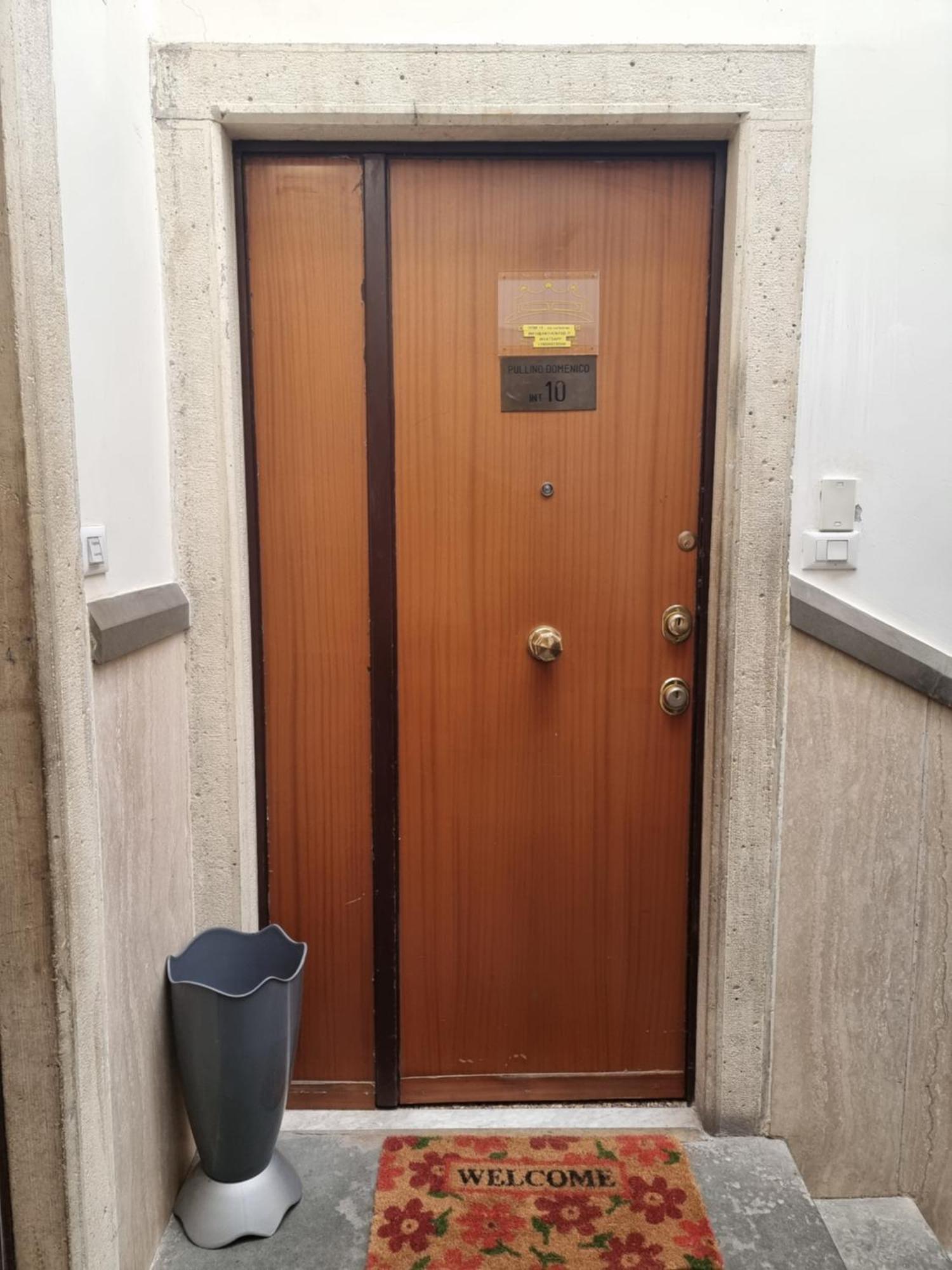 Domi 10 Apartment, Stazione Termini, Via Curtatone 12 Apartment *