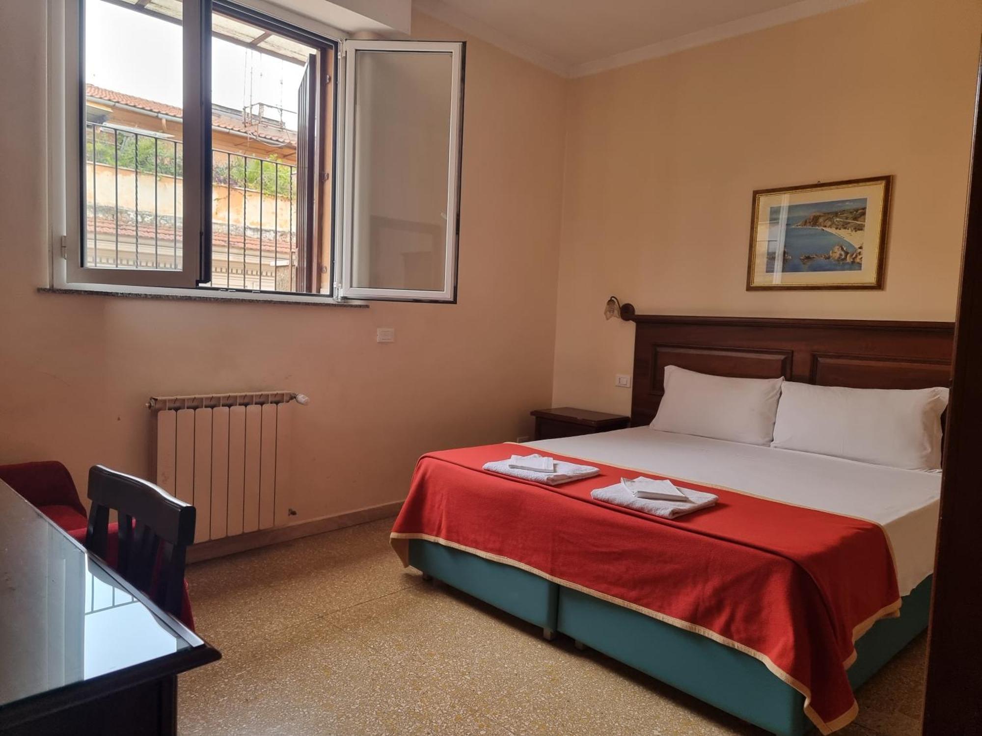 Domi 10 Apartment, Stazione Termini, Via Curtatone 12 Rome