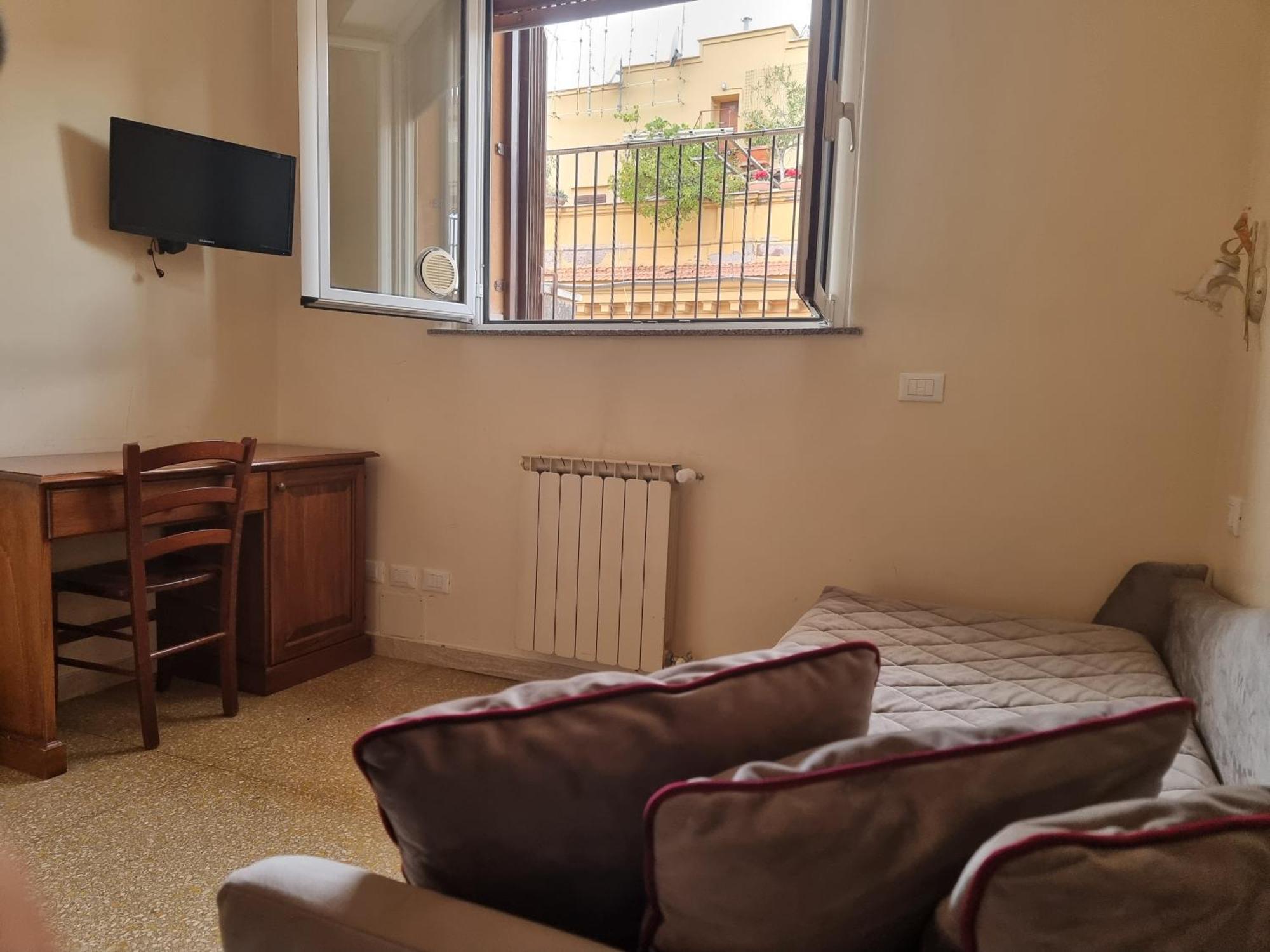 Domi 10 Apartment, Stazione Termini, Via Curtatone 12 Rome