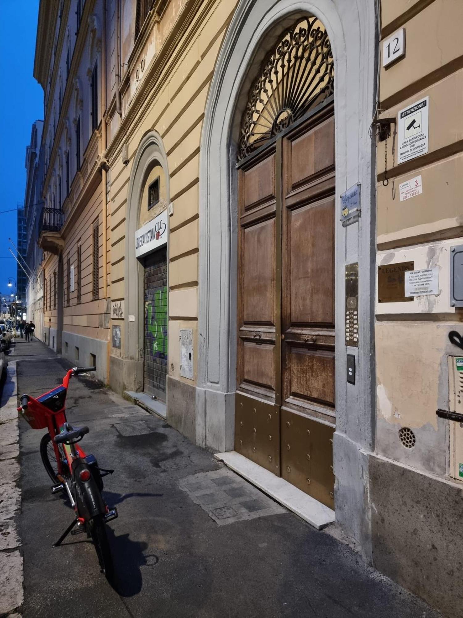 Domi 10 Apartment, Stazione Termini, Via Curtatone 12 Apartment Rome