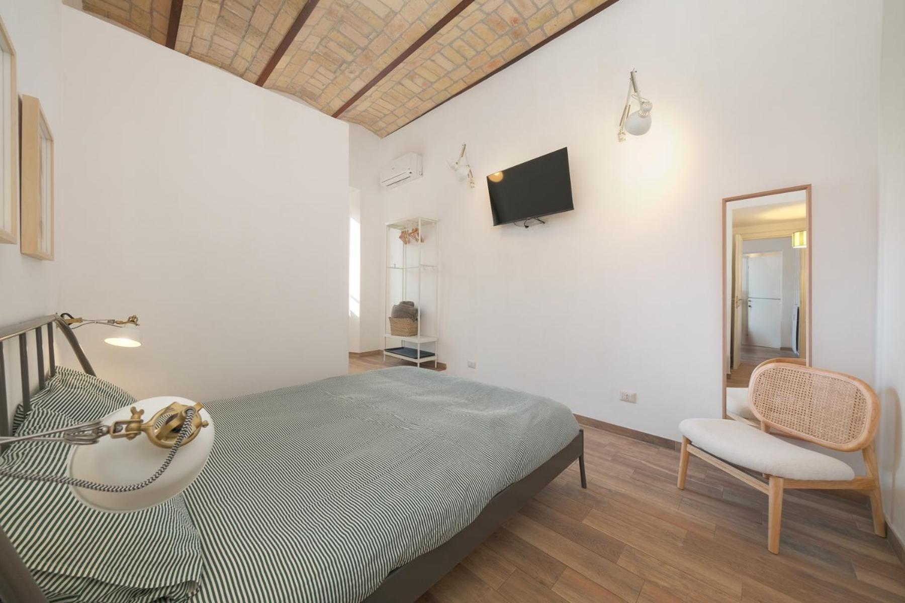 Apartment Elena's - Piramide Metro Station *
