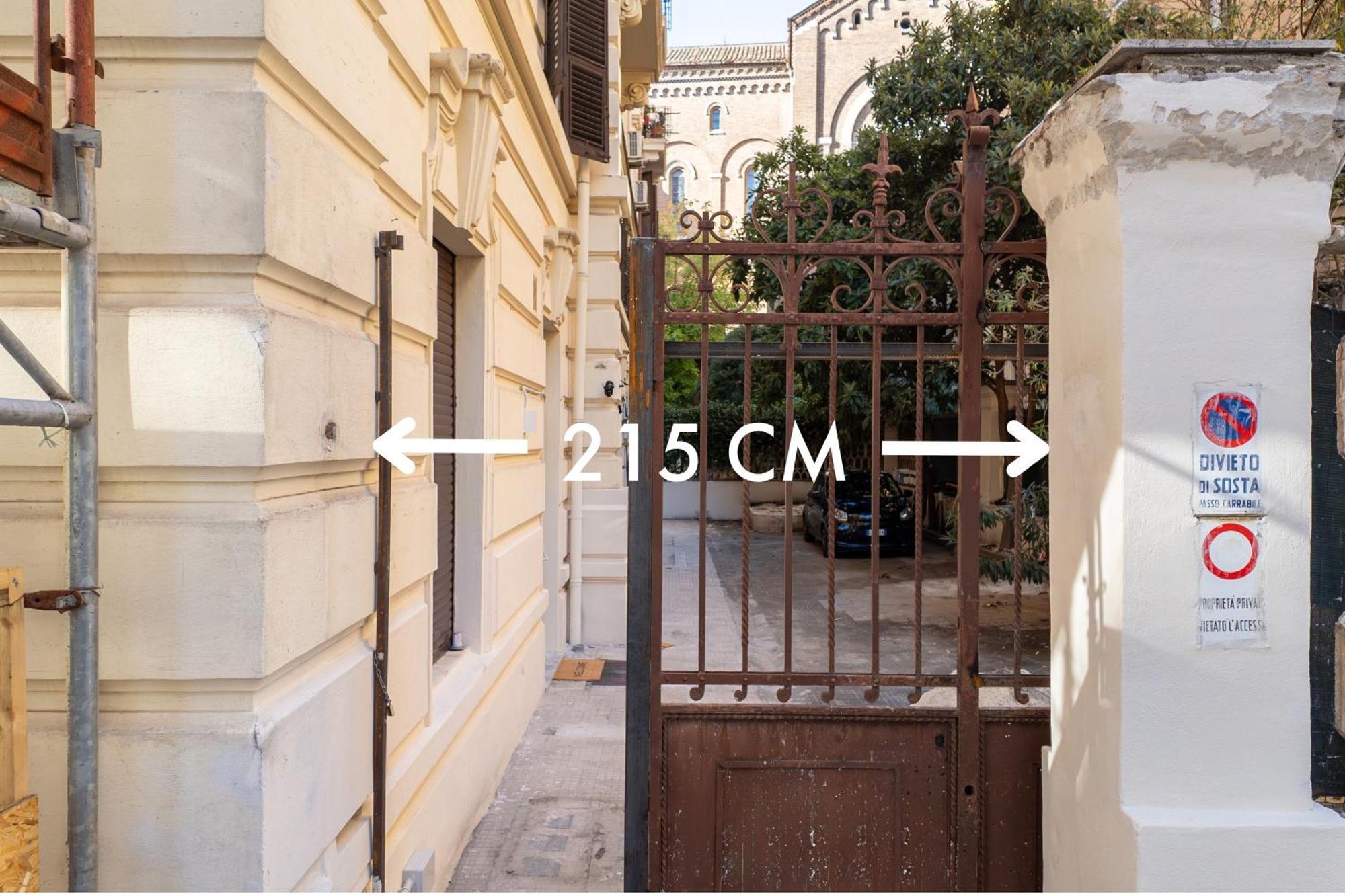 C1 Class Apartments, 2 Delux, Max 6 Persone Distante 15 Minuti A Piedi Da Fontana Di Trevi Roma