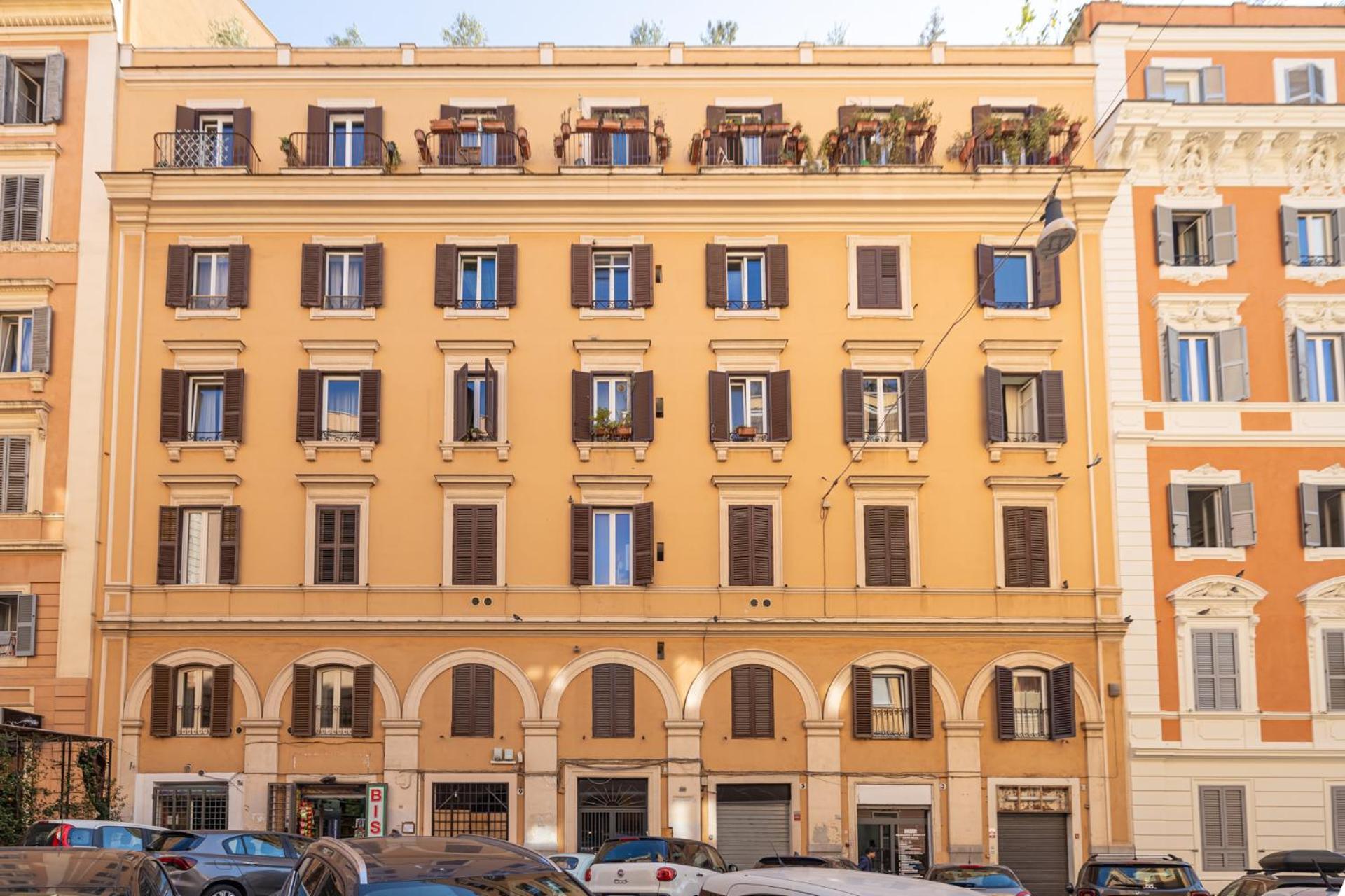 Charme E Stile A Via Foscolo Apartamento *