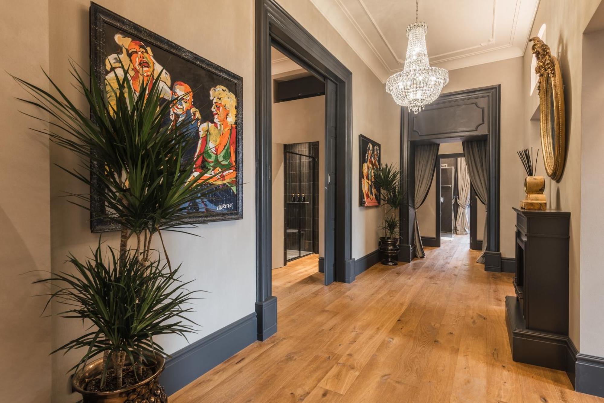 Apartment Mega Royal